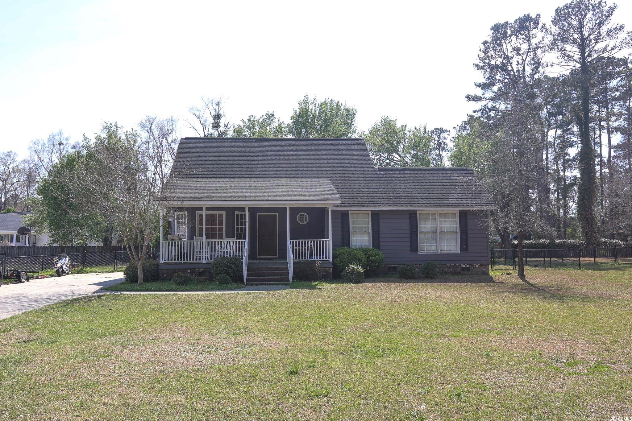 613 Country Club Dr. Property Photo
