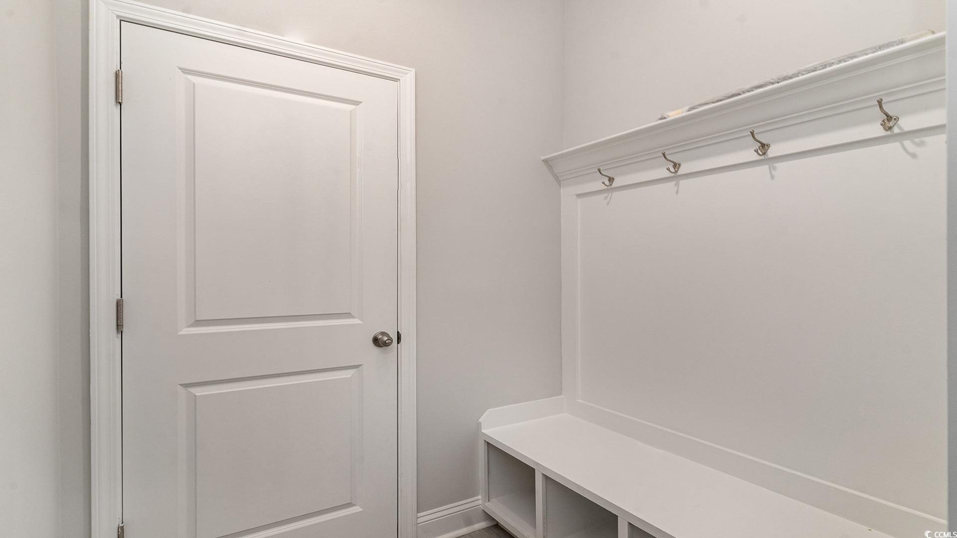 8926 Chesterfield Dr. Property Photo 29