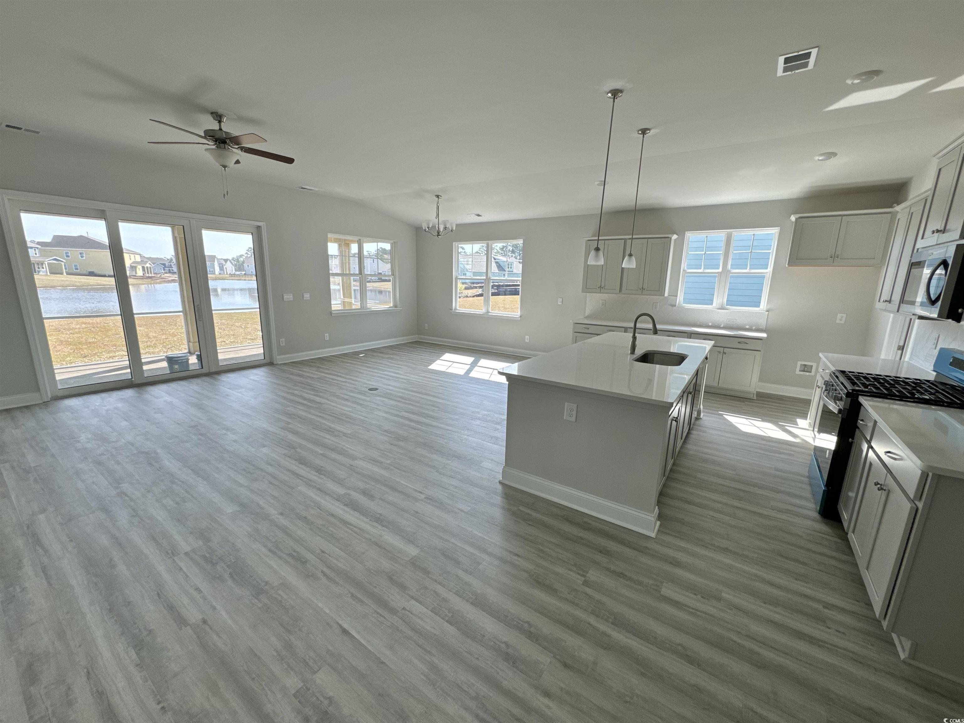 4574 Lady Slipper Dr. Property Photo 4