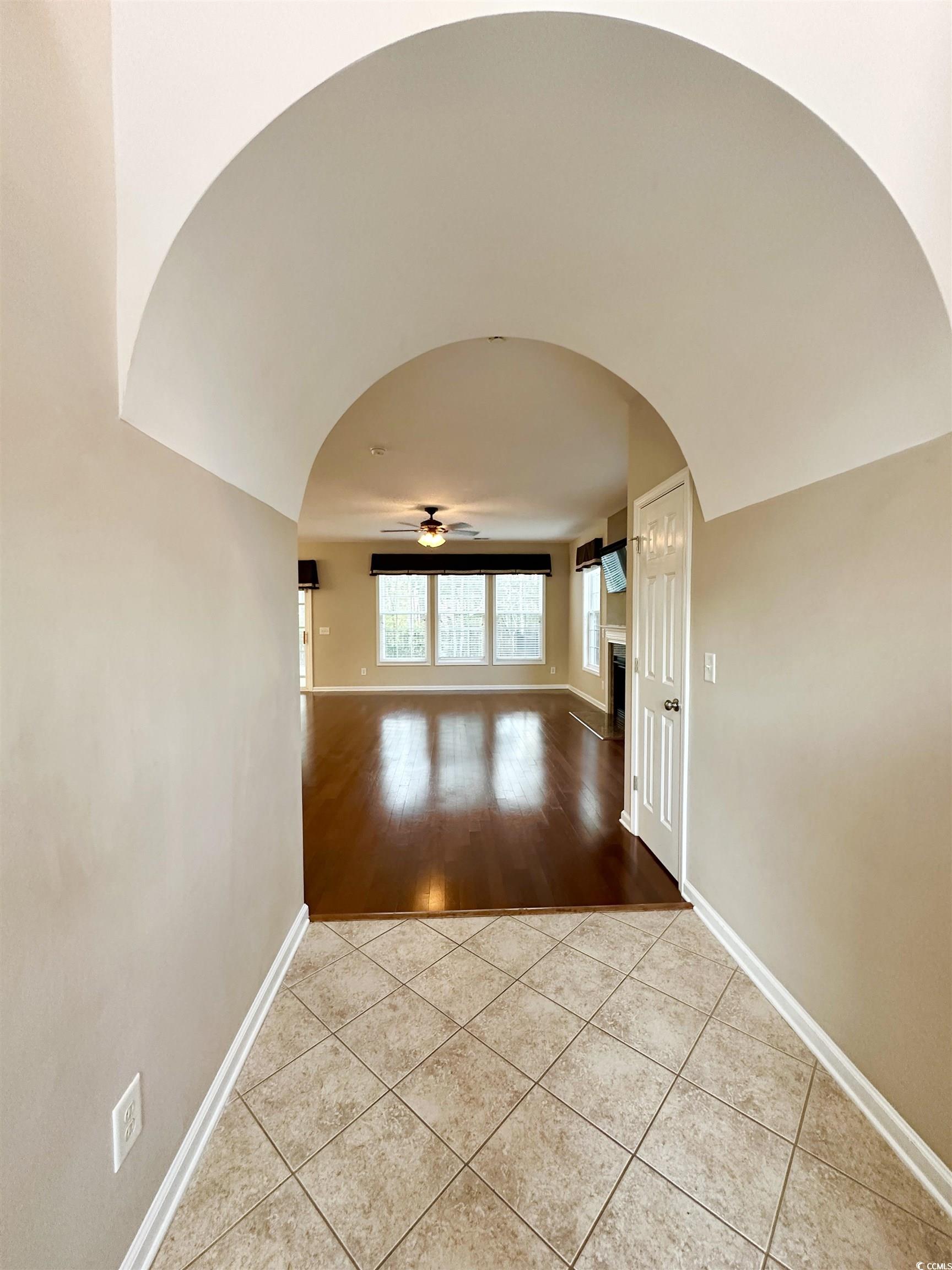4489 Farm Lake Dr. Property Photo 4