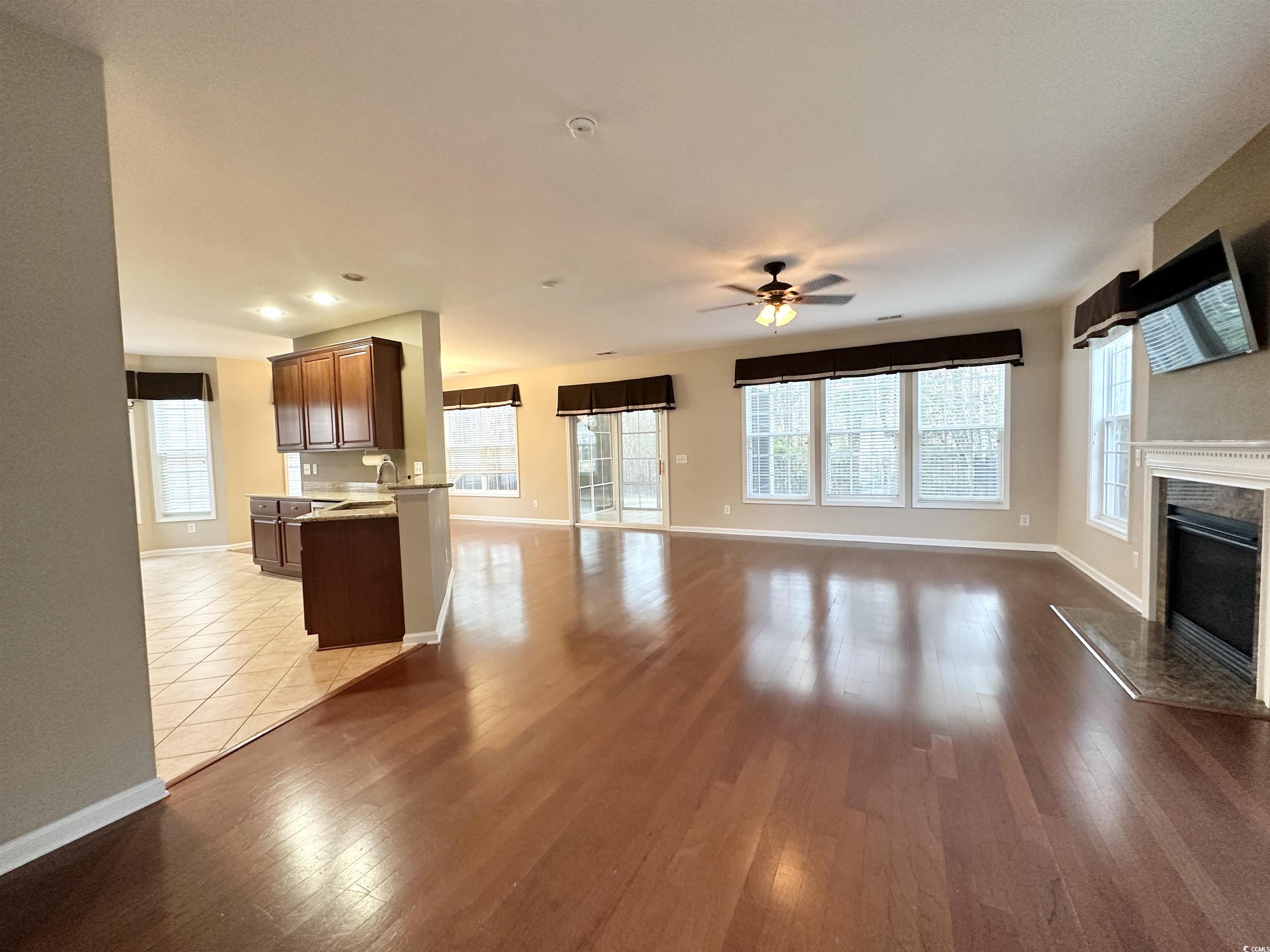 4489 Farm Lake Dr. Property Photo 5