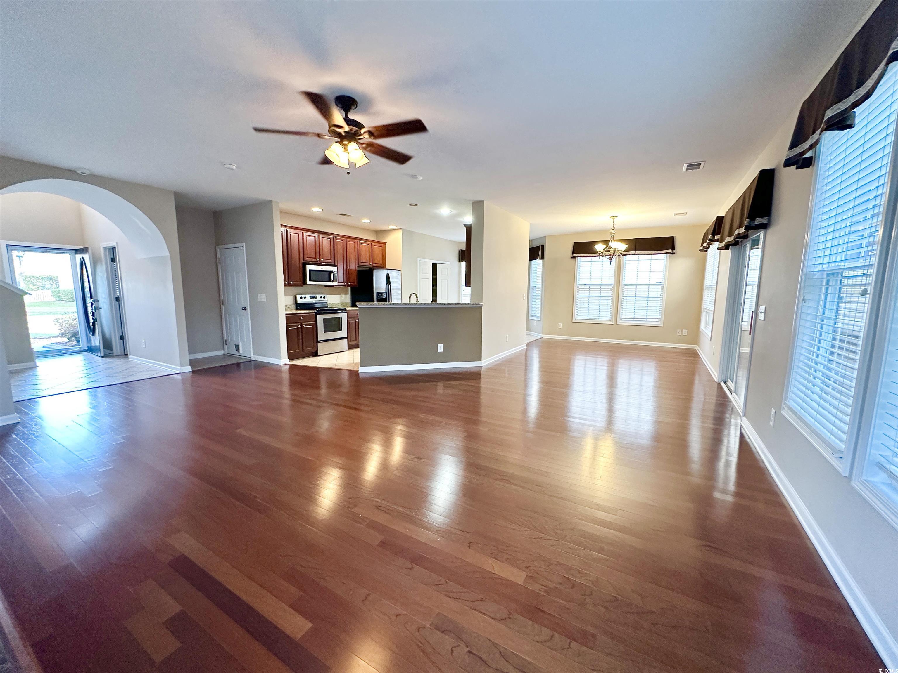 4489 Farm Lake Dr. Property Photo 7