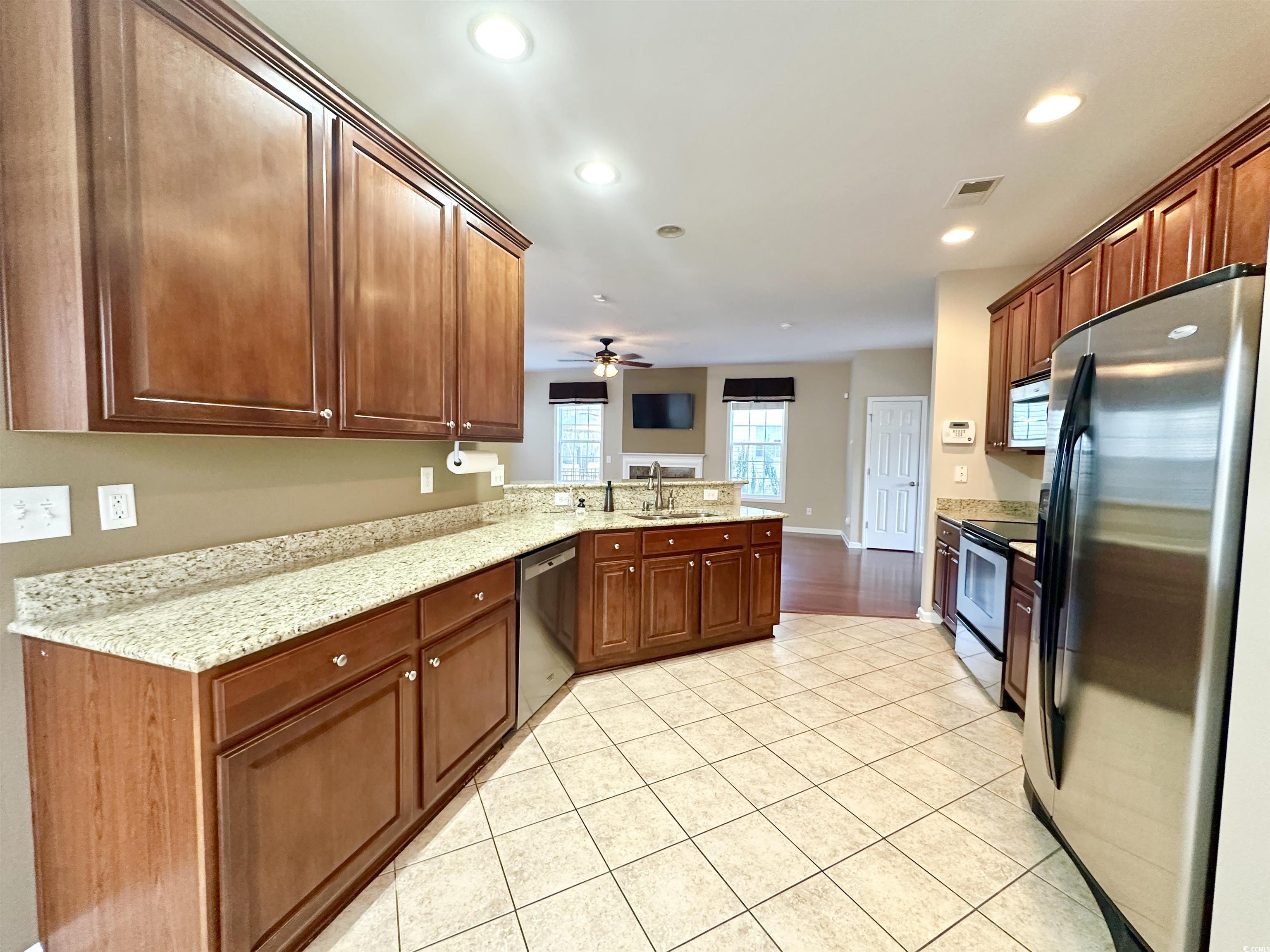 4489 Farm Lake Dr. Property Photo 10