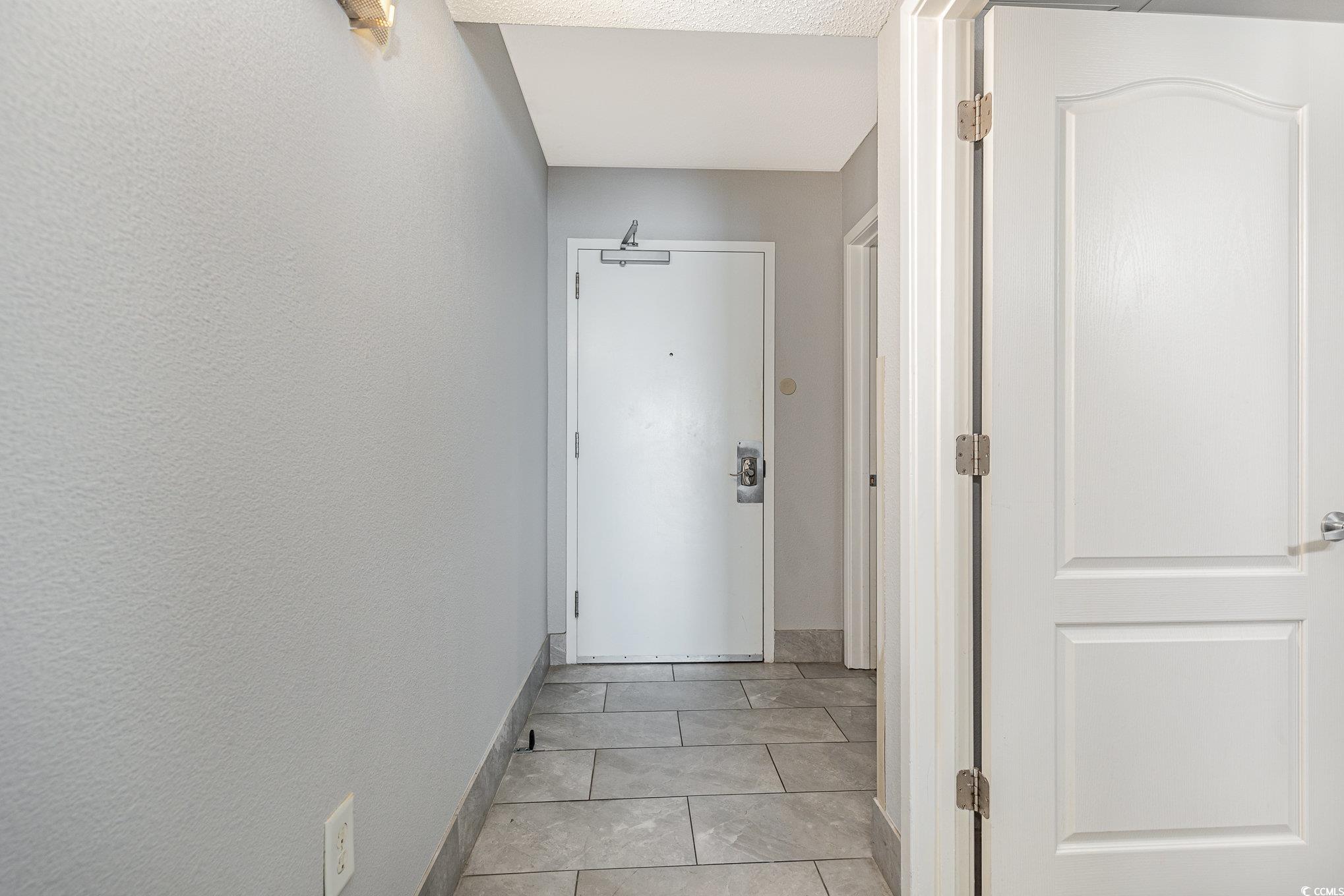 2504 Ocean Blvd. N Property Photo 2