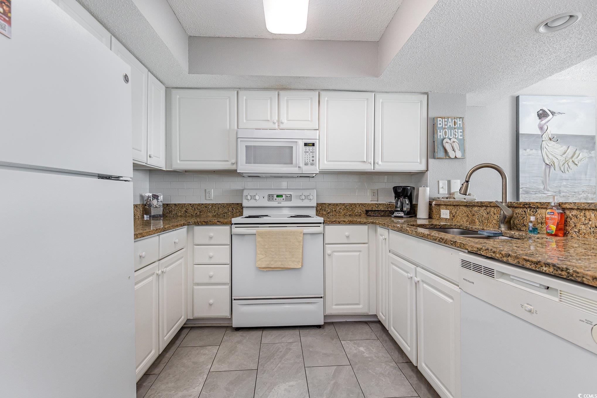 2504 Ocean Blvd. N Property Photo 5