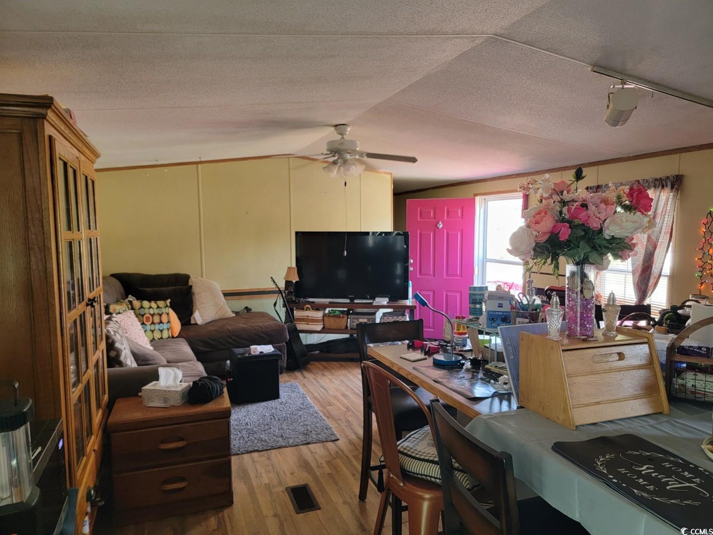 1039 Leebury Ln. Property Photo 9
