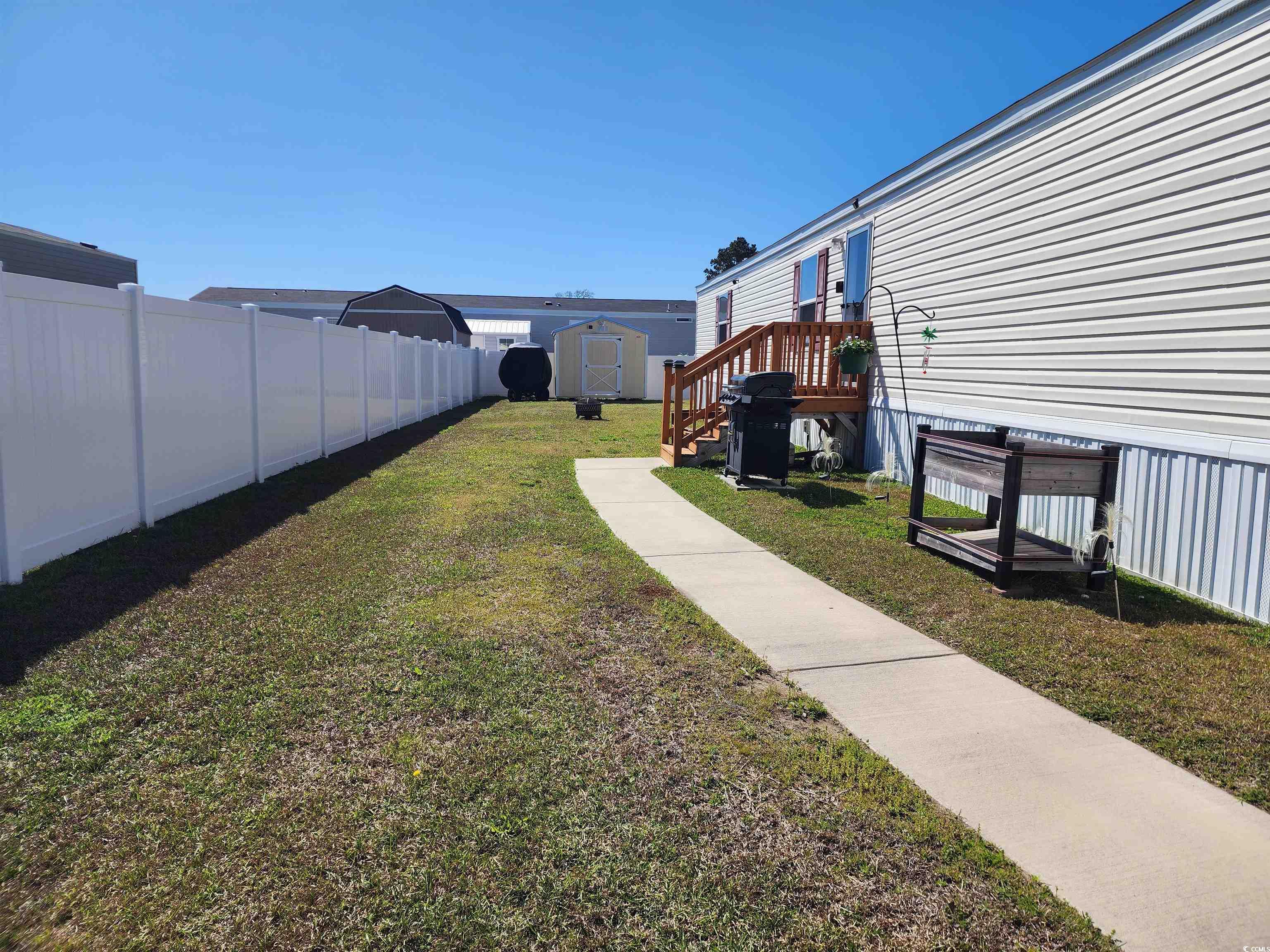 373 Hangar Ct. Property Photo 3