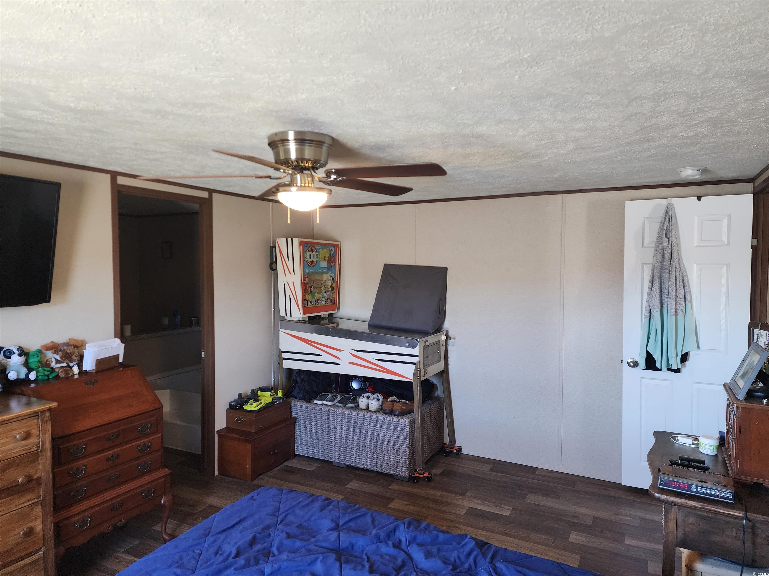 373 Hangar Ct. Property Photo 10