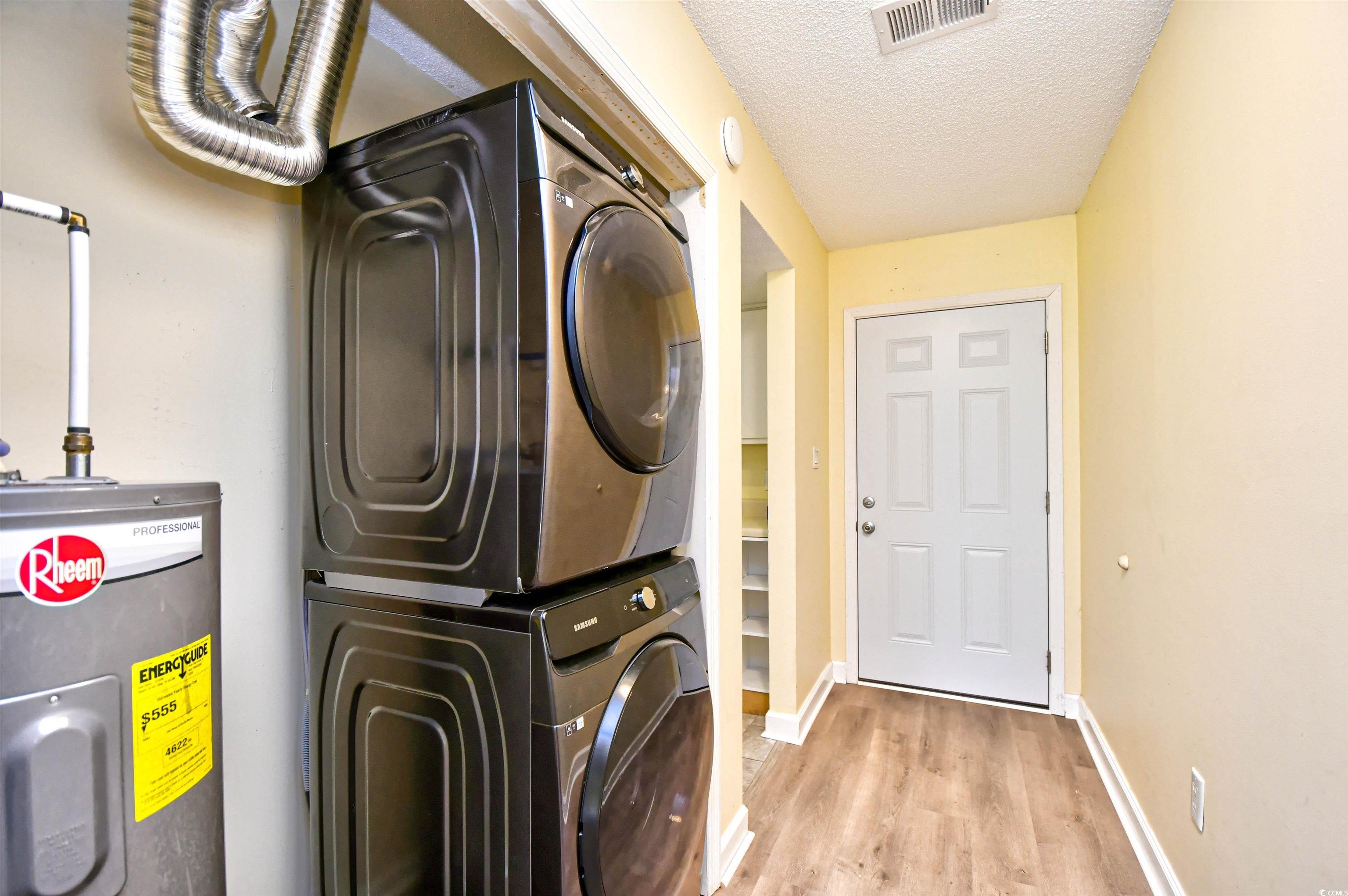 6738 Blue Heron Blvd. Property Photo 6