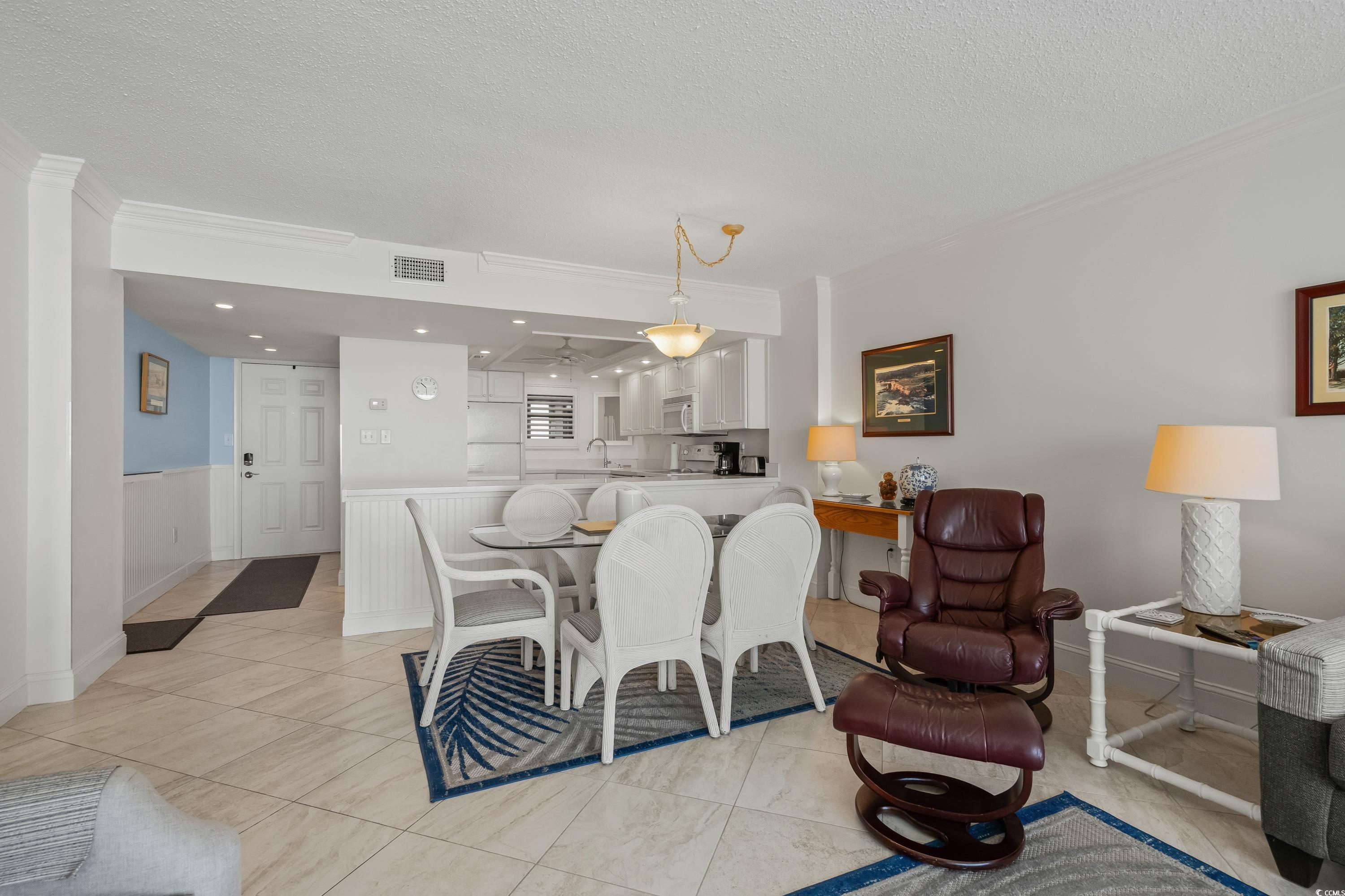 10200 Beach Club Dr. Property Photo 9