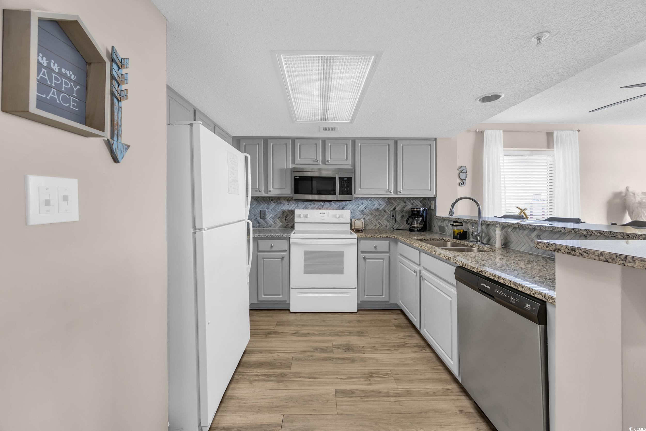 201 74th Ave. N Property Photo 11
