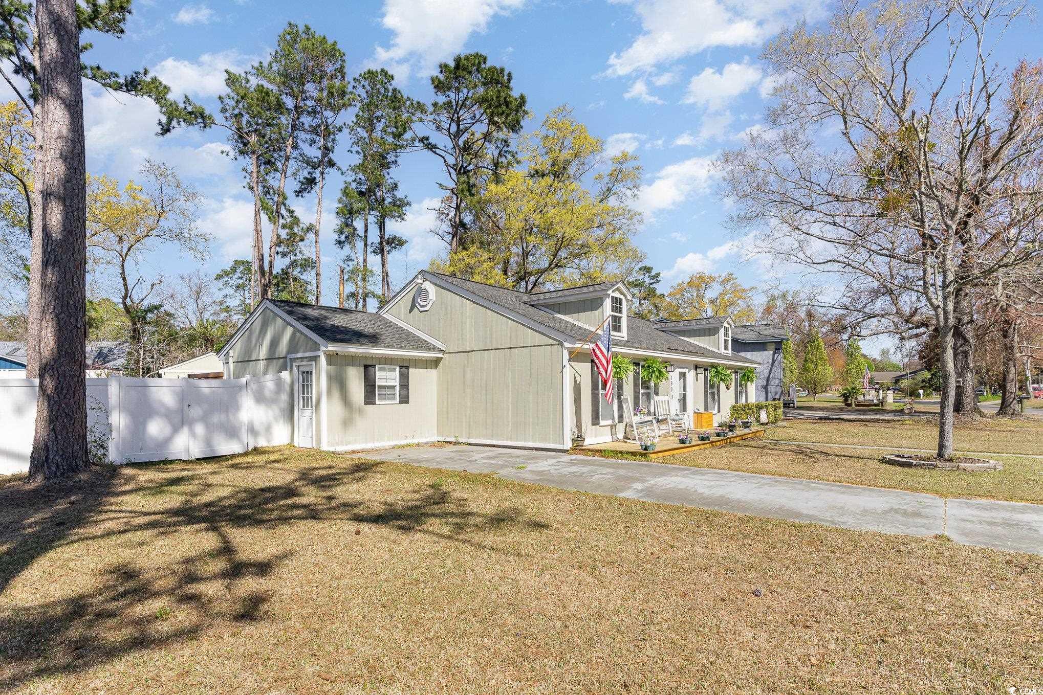 150 Brookgate Dr. Property Photo 3