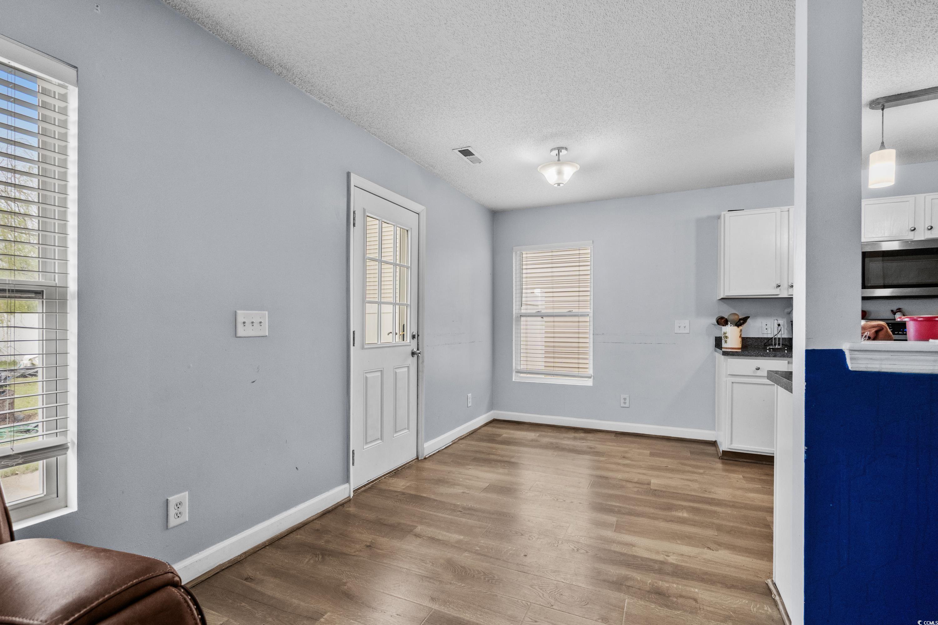 909 Bur Oak Ct. Property Photo 10