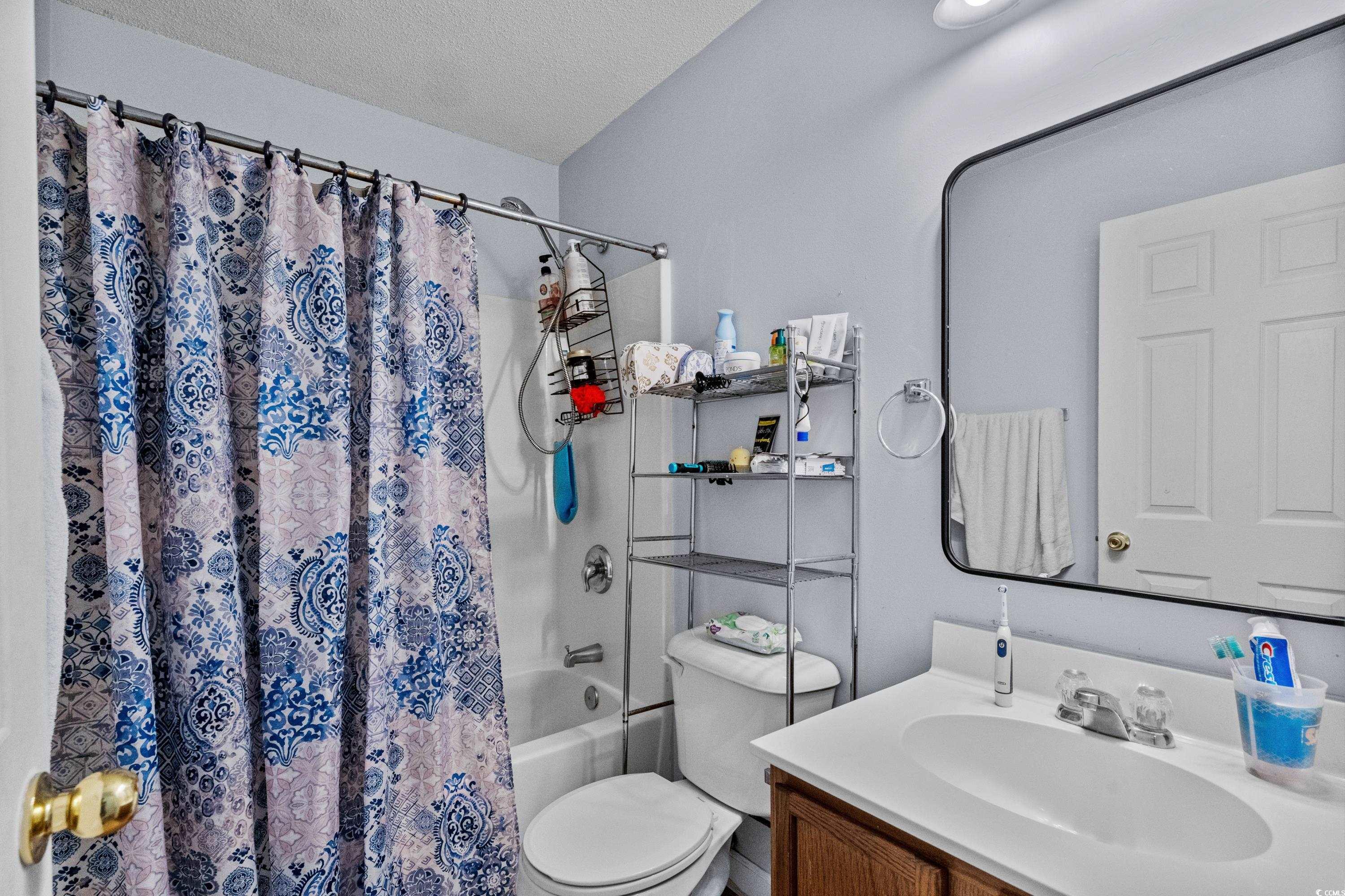 909 Bur Oak Ct. Property Photo 28