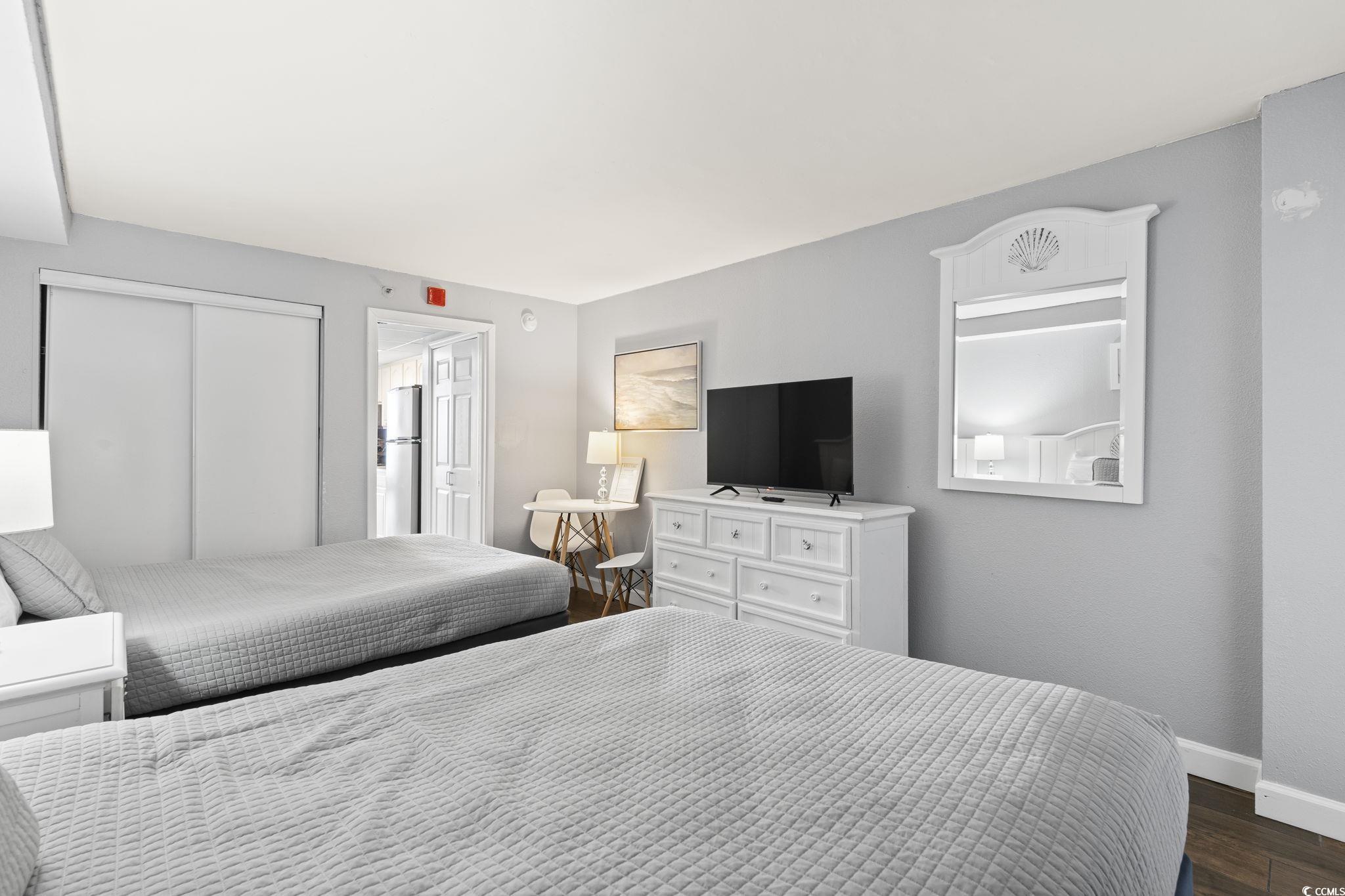 6804 Ocean Blvd. N Property Photo 4