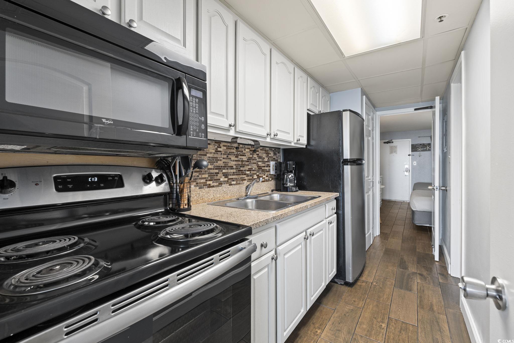 6804 Ocean Blvd. N Property Photo 7