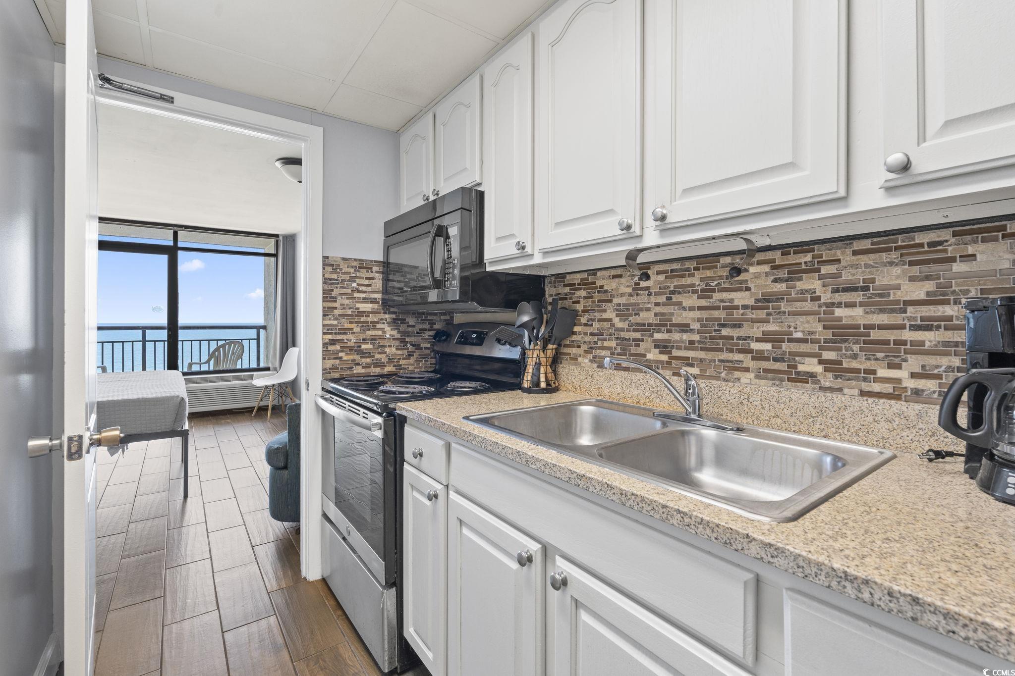 6804 Ocean Blvd. N Property Photo 8