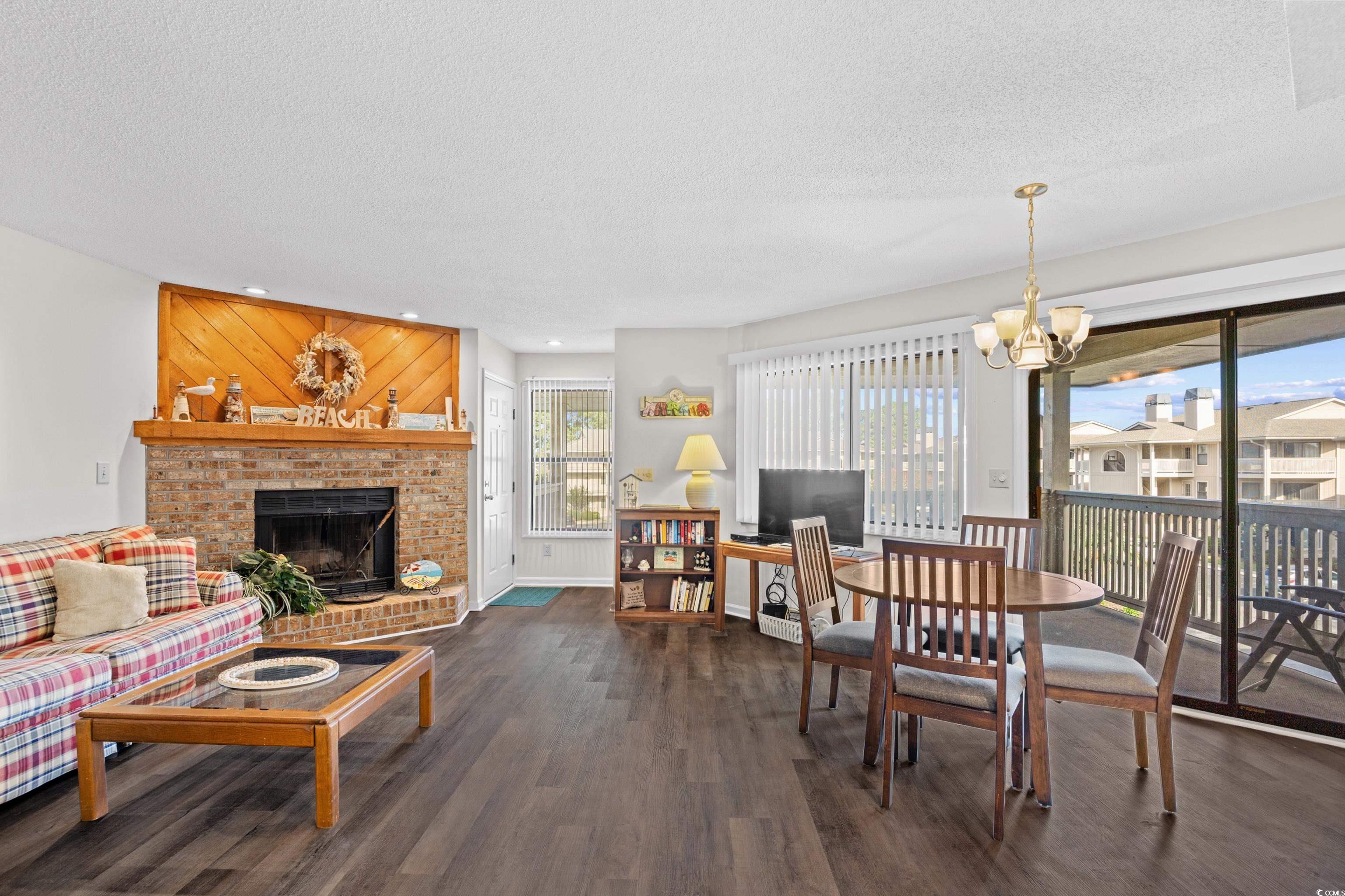 4222 Pinehurst Circle Property Photo 4