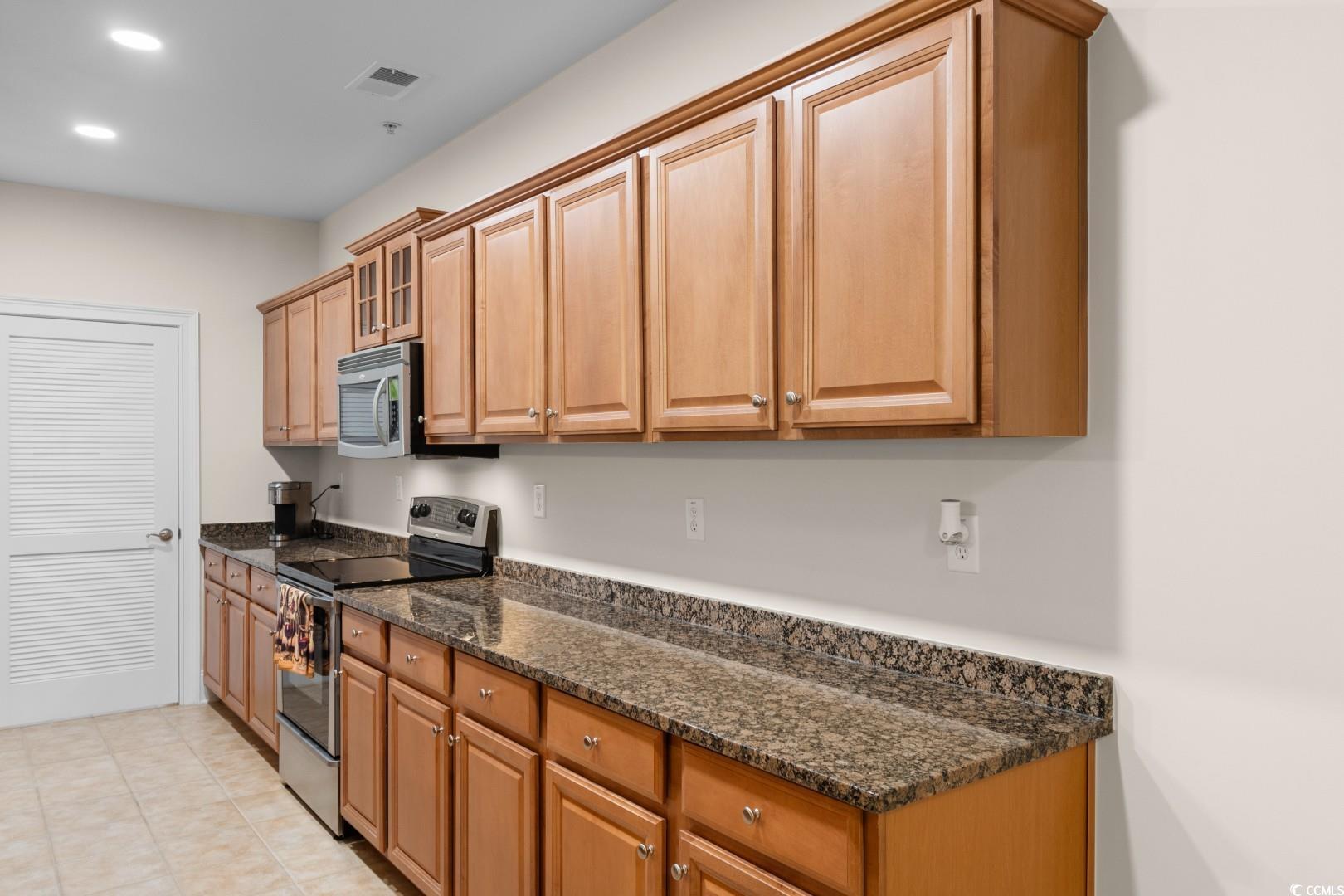 2180 Waterview Dr. Property Photo 8