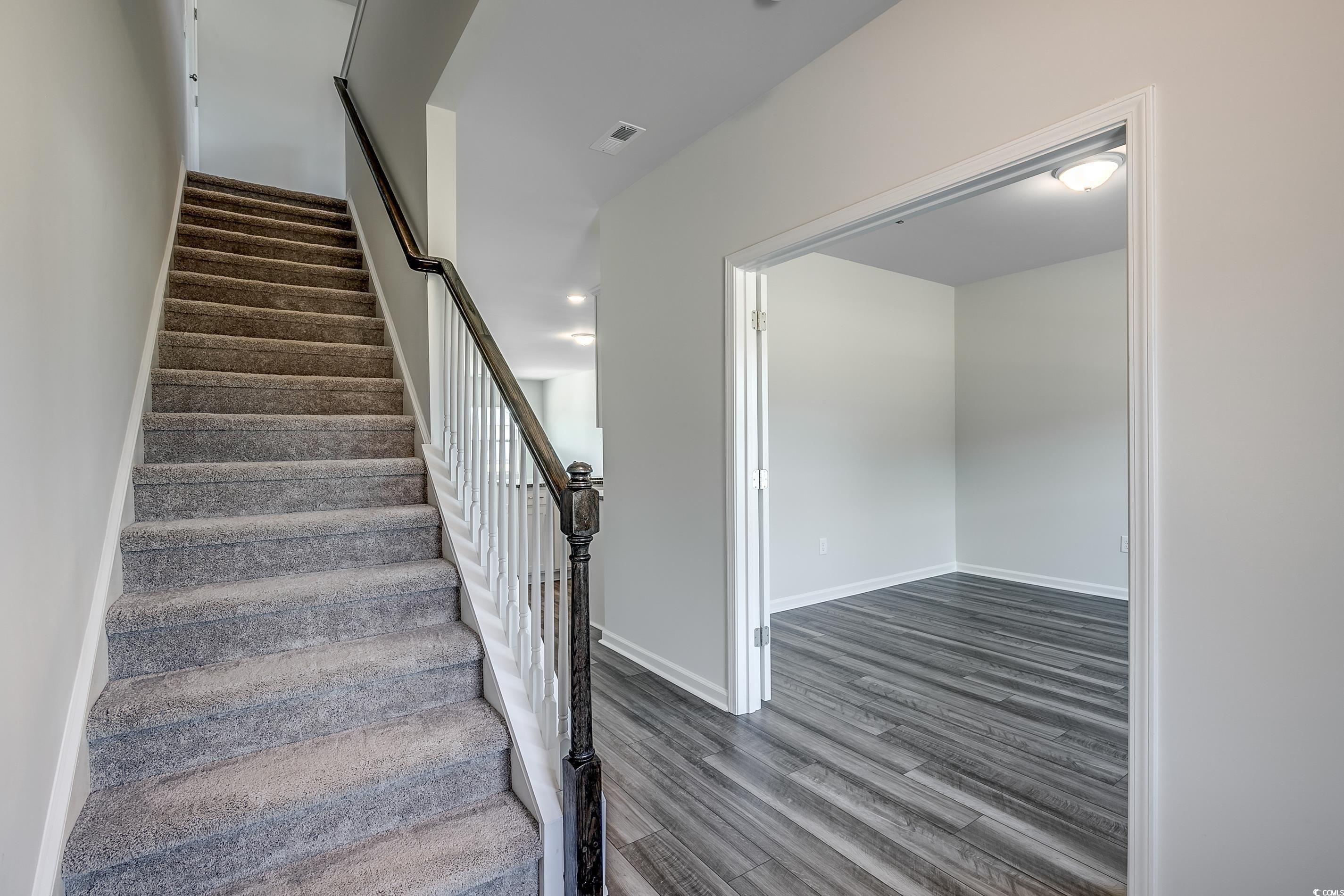 220 Sundrop Way Property Photo 8