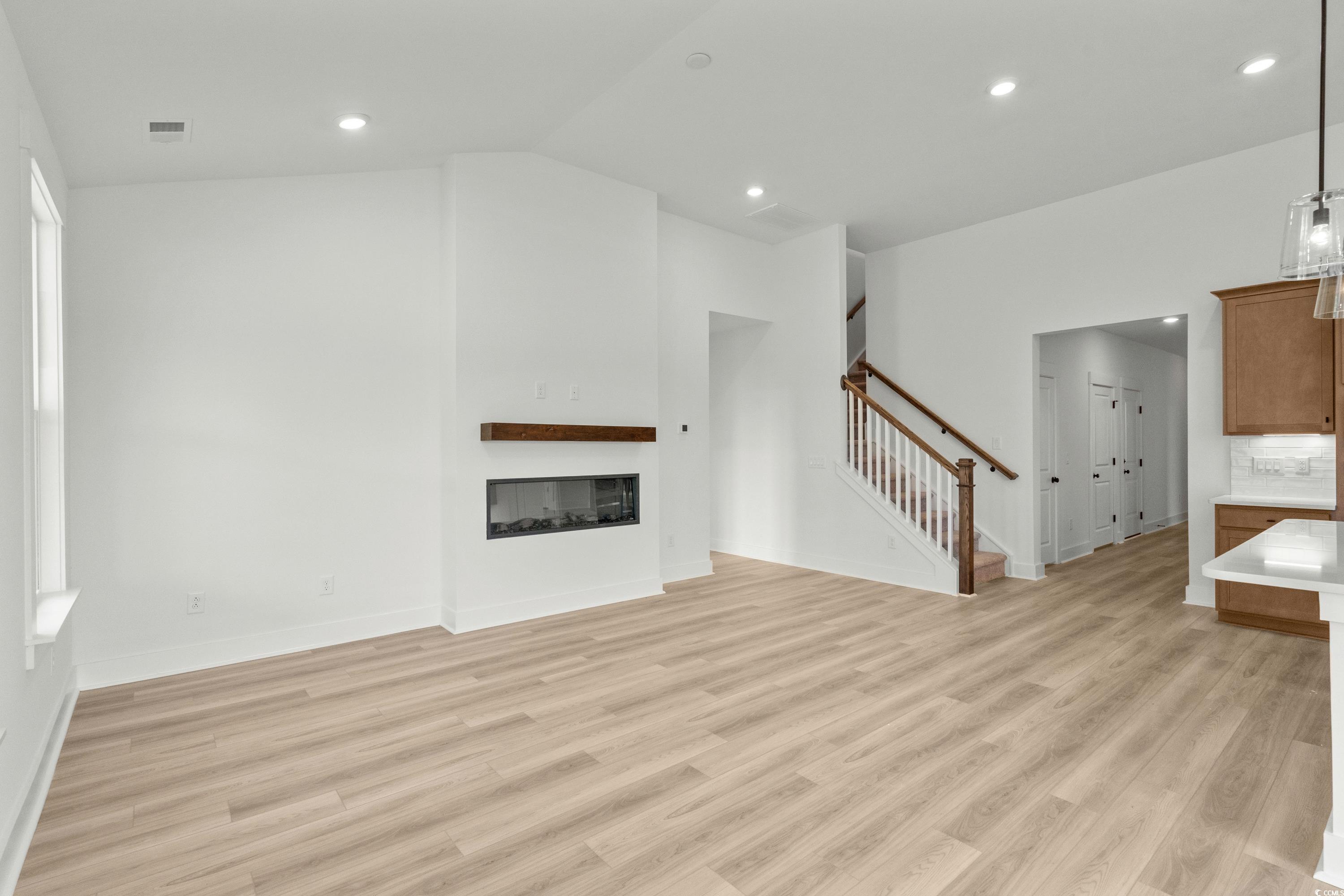 156 Joyce Dr Property Photo 15