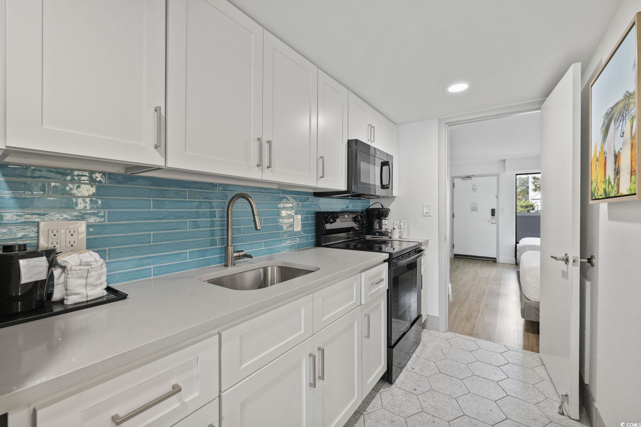 3000 N Ocean Blvd. Property Photo 7
