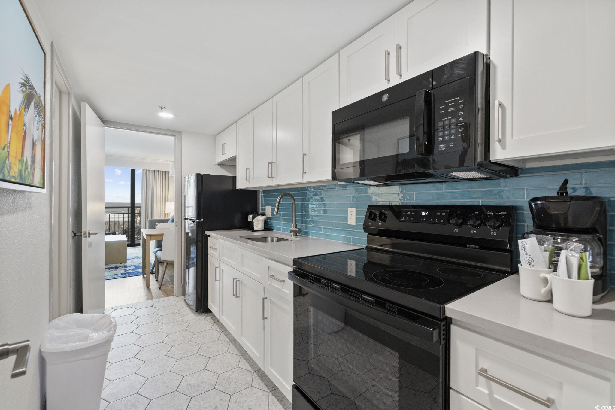 3000 N Ocean Blvd. Property Photo 8