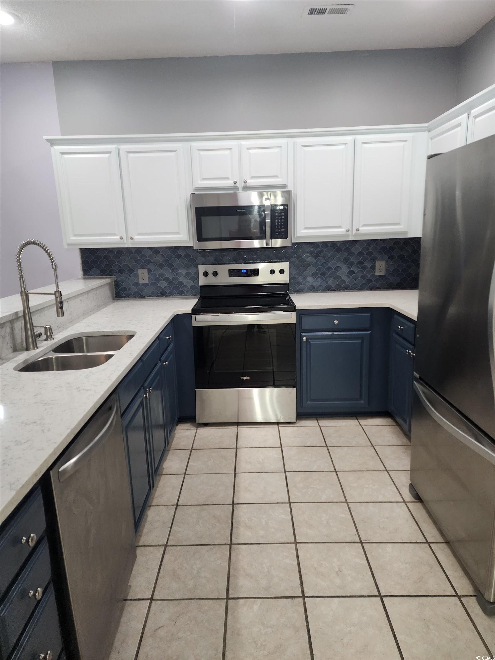 6204 Sweetwater Blvd. Property Photo 11