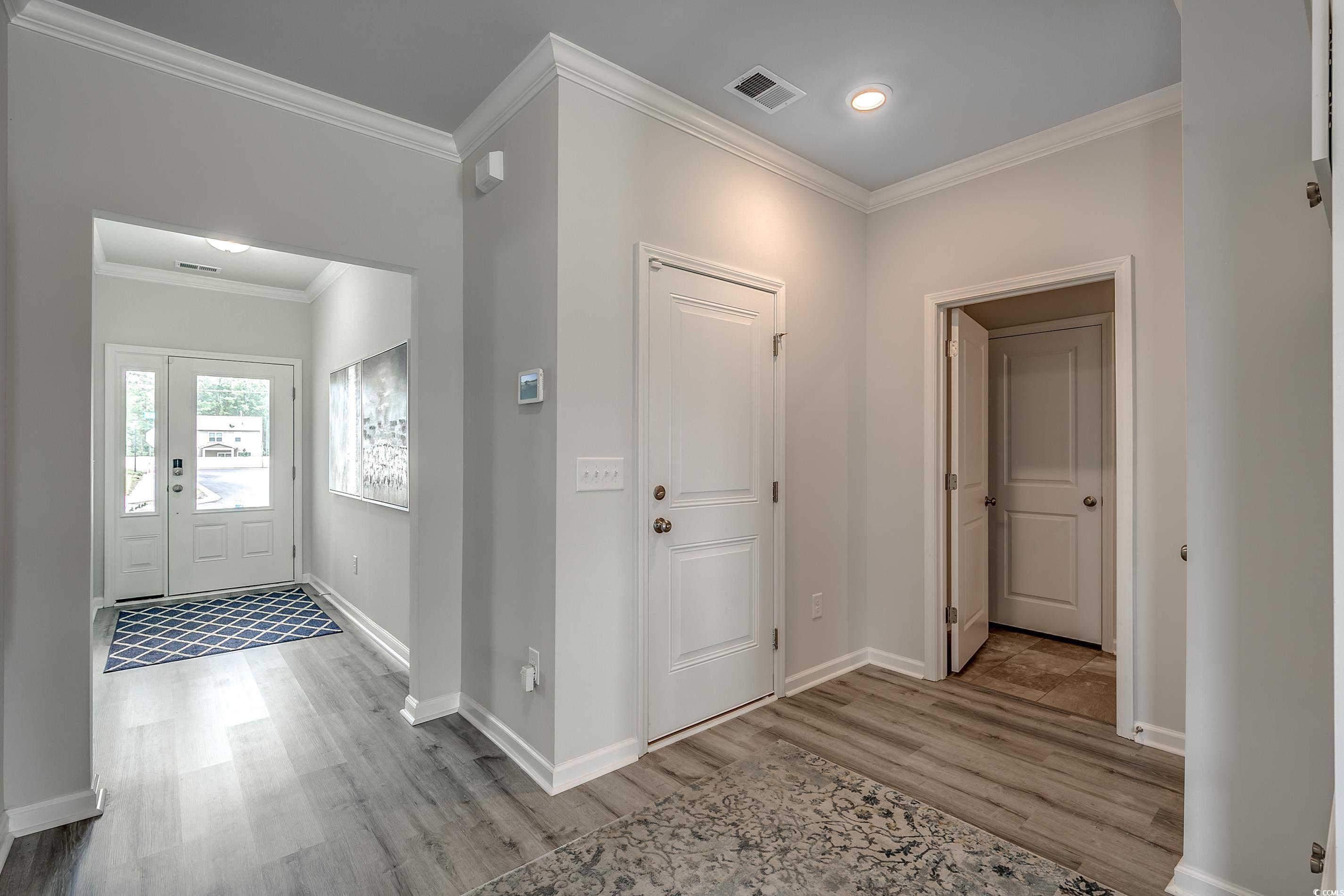 311 Garden Grove St Property Photo 4