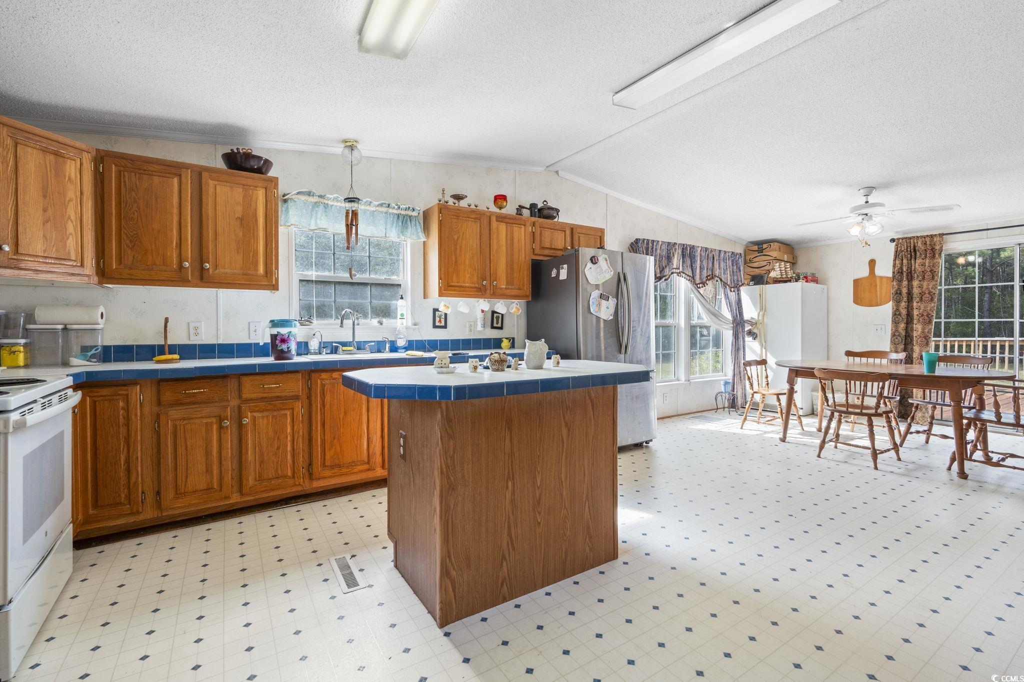 4070 Hollow Dr. Property Photo 22