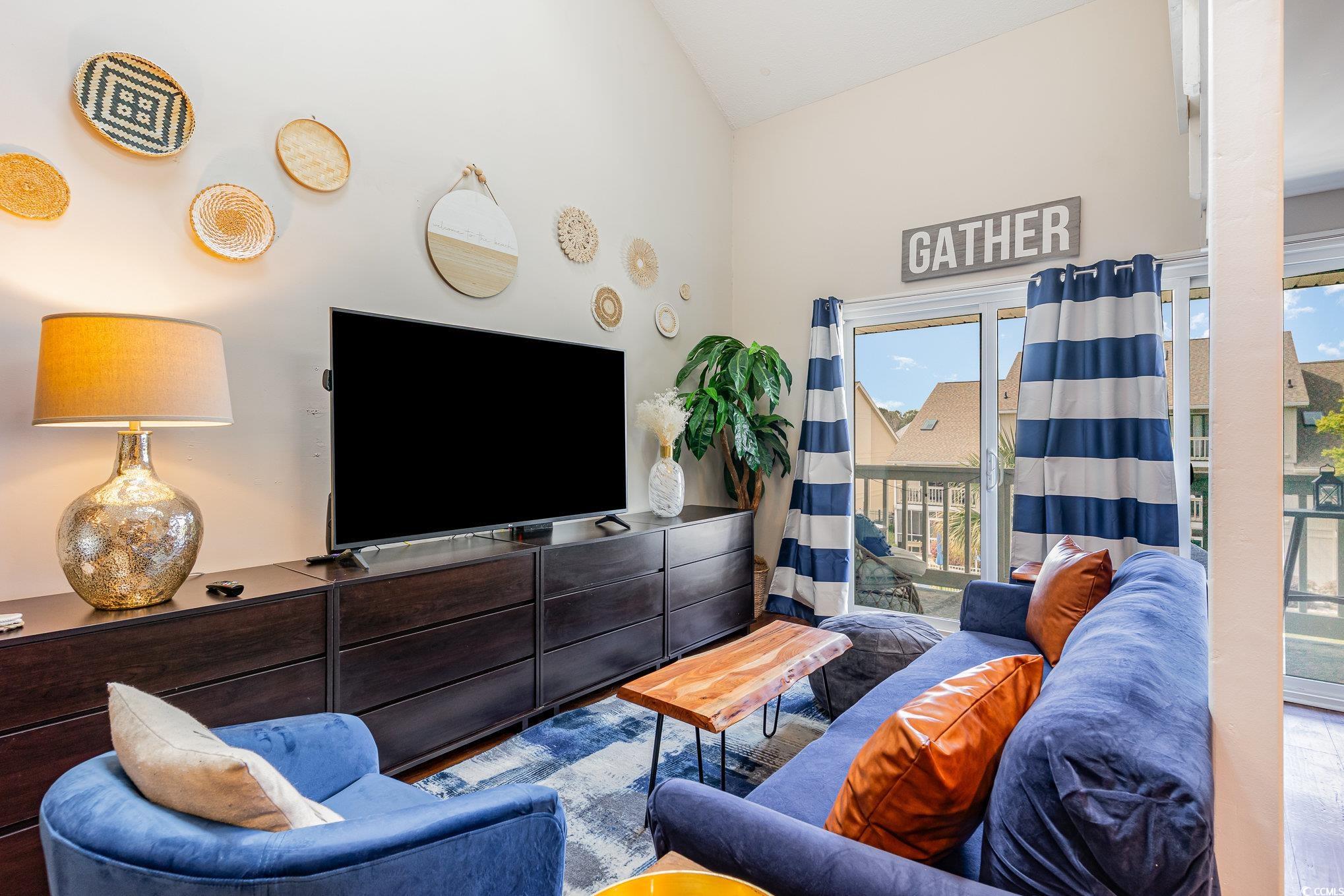 1860 Auburn Ln. Property Photo 6