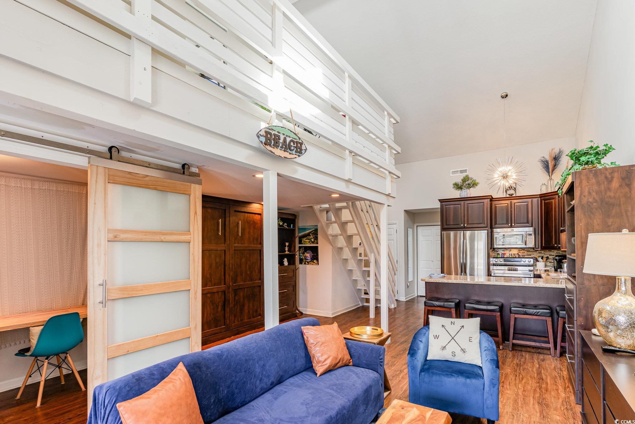 1860 Auburn Ln. Property Photo 9