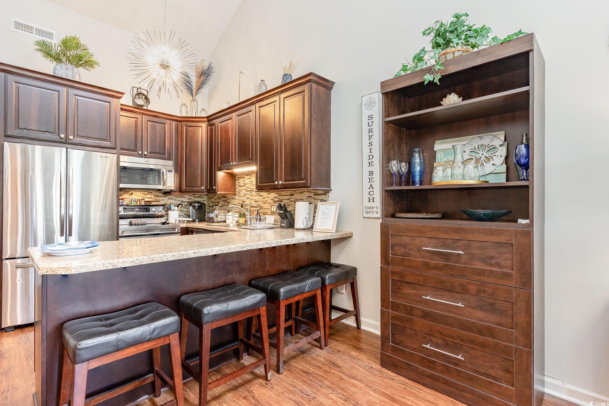 1860 Auburn Ln. Property Photo 15