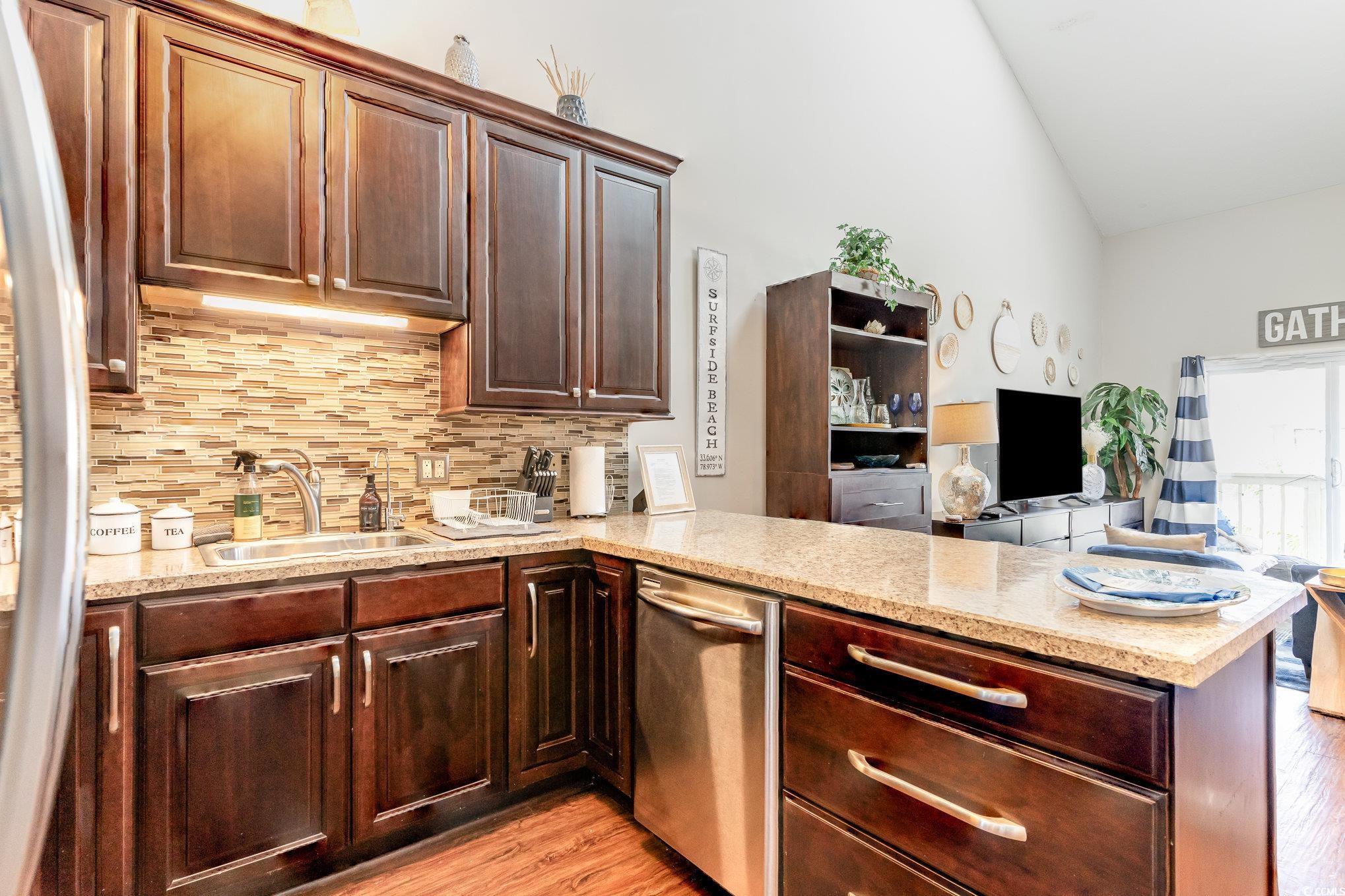 1860 Auburn Ln. Property Photo 17