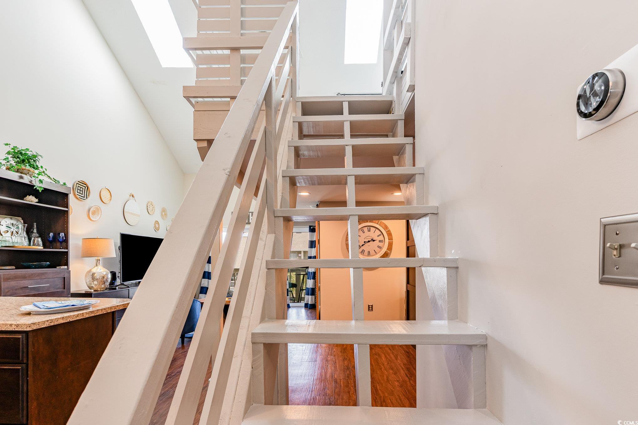 1860 Auburn Ln. Property Photo 24