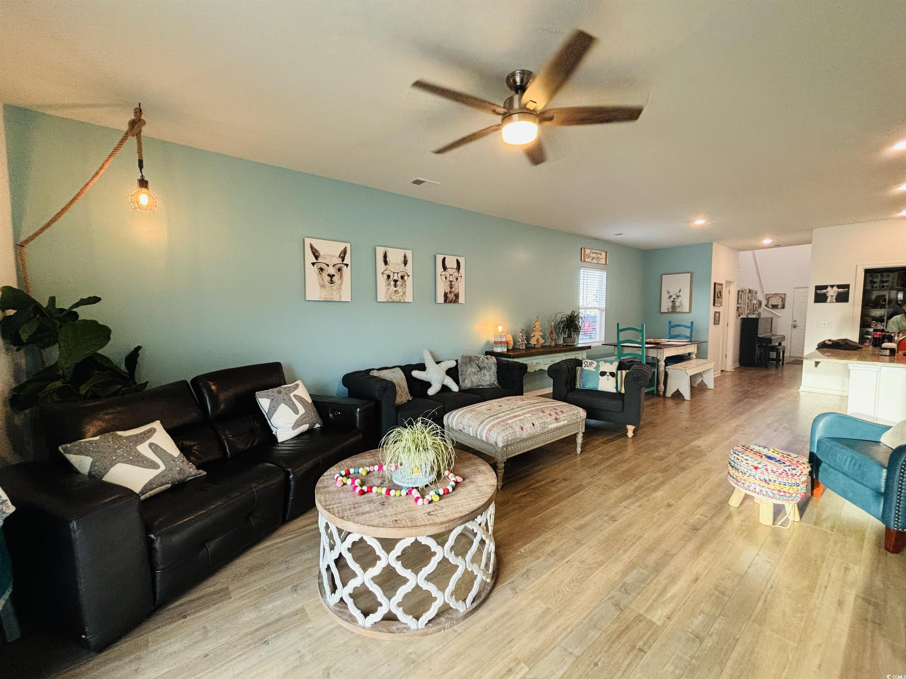 187 S Reindeer Rd. Property Photo 6