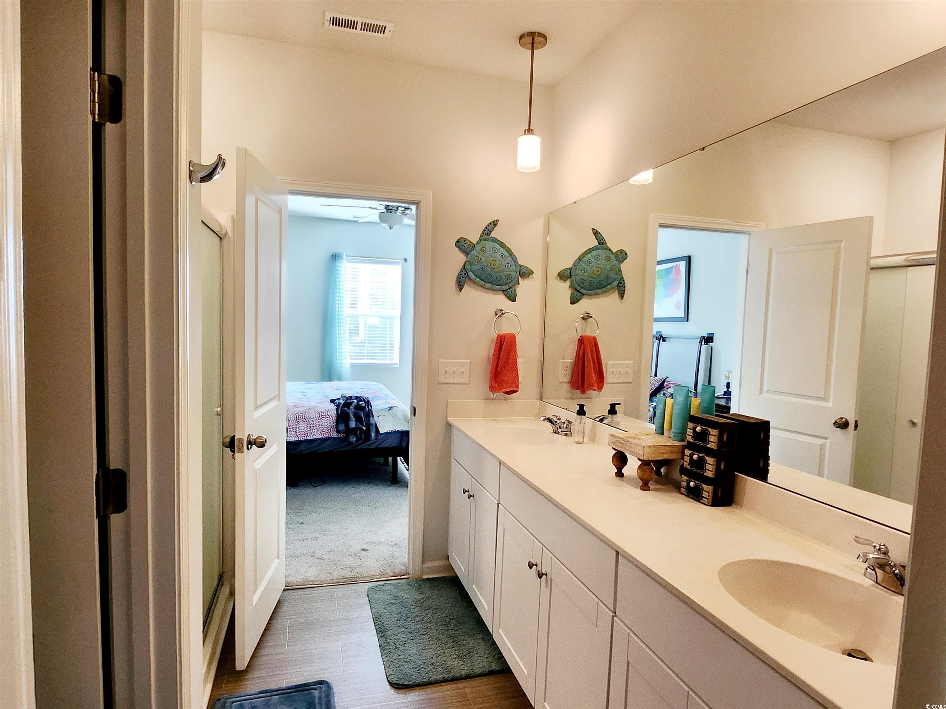 187 S Reindeer Rd. Property Photo 9