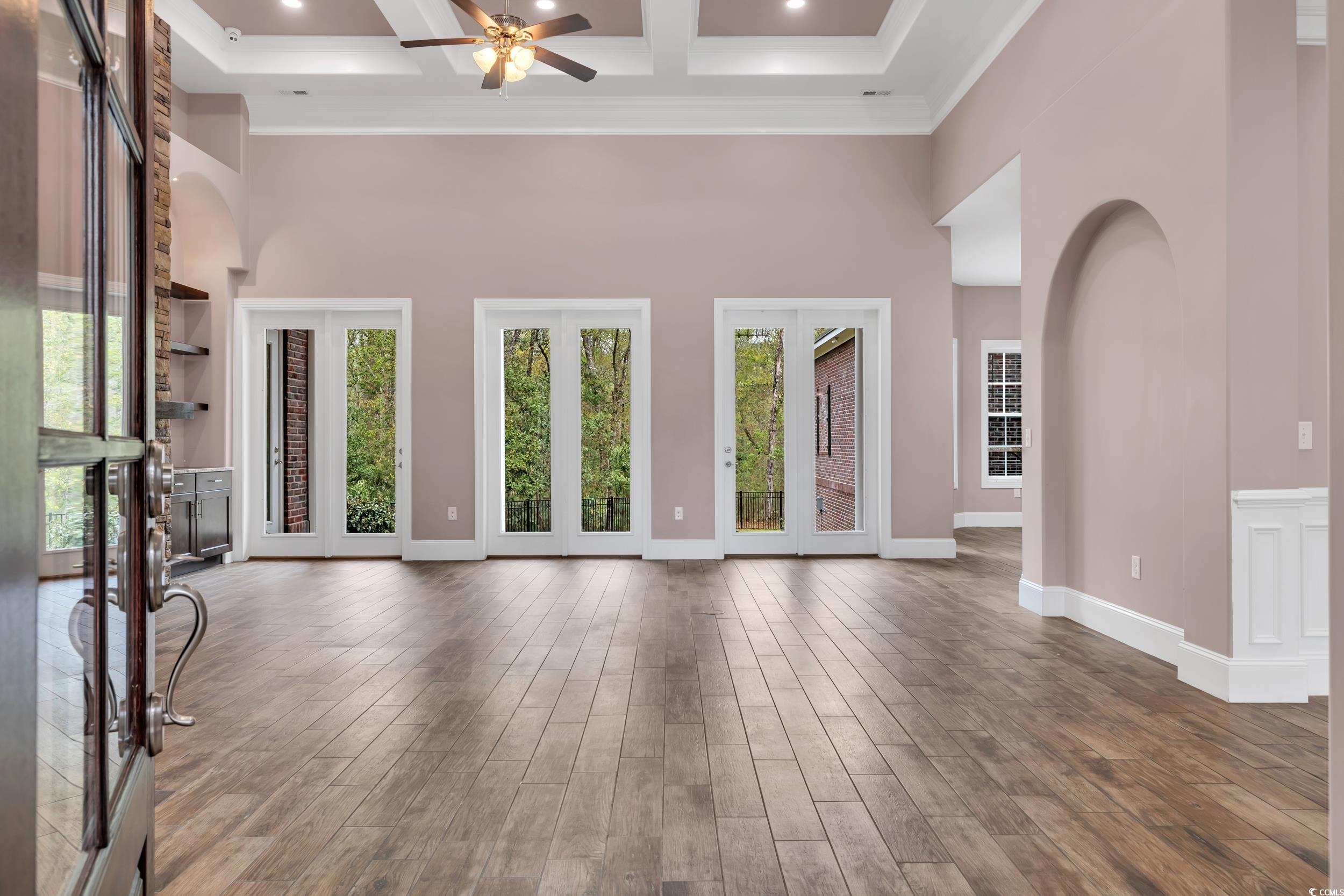 653 Whispering Pines Ct. Property Photo 4