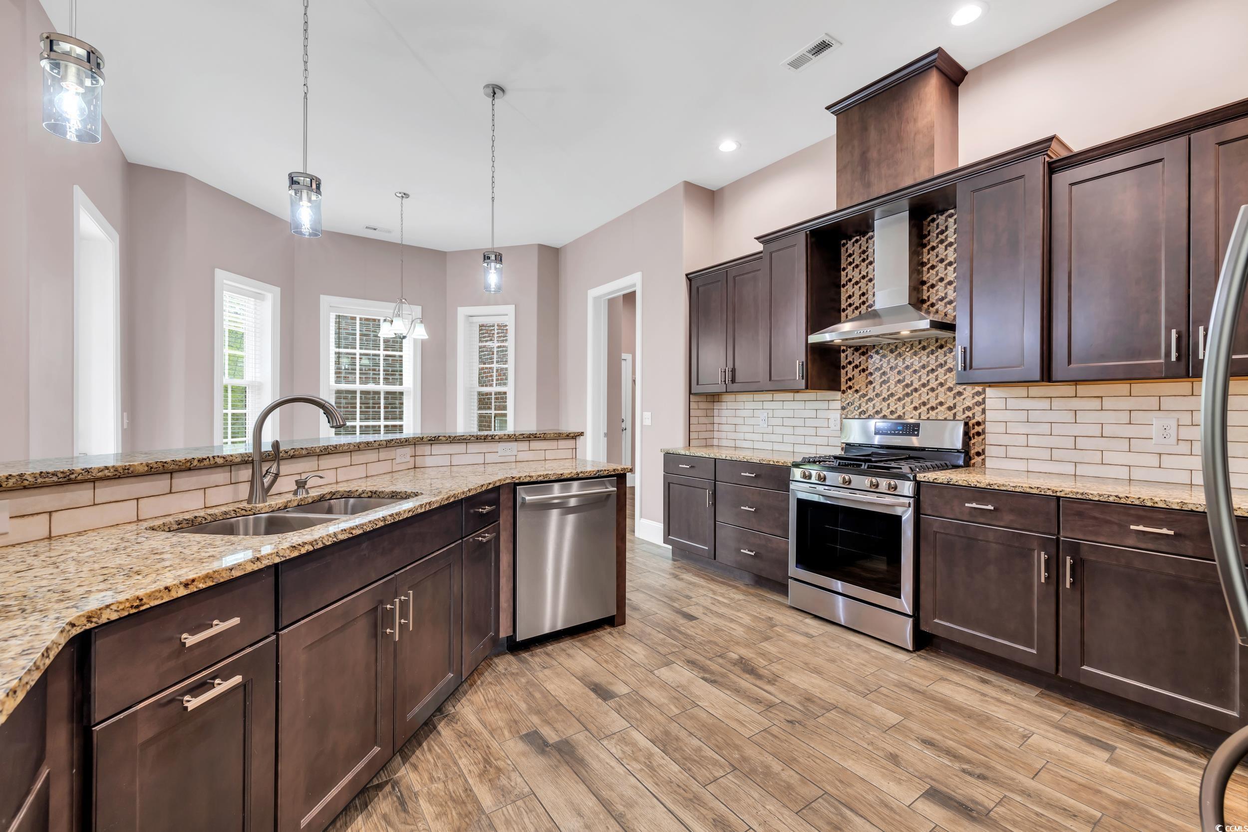 653 Whispering Pines Ct. Property Photo 14
