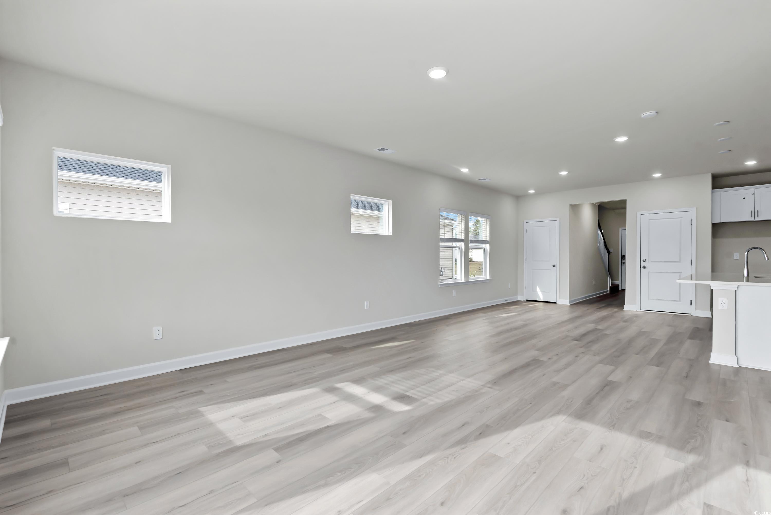 5043 Riverton Ct Property Photo 10