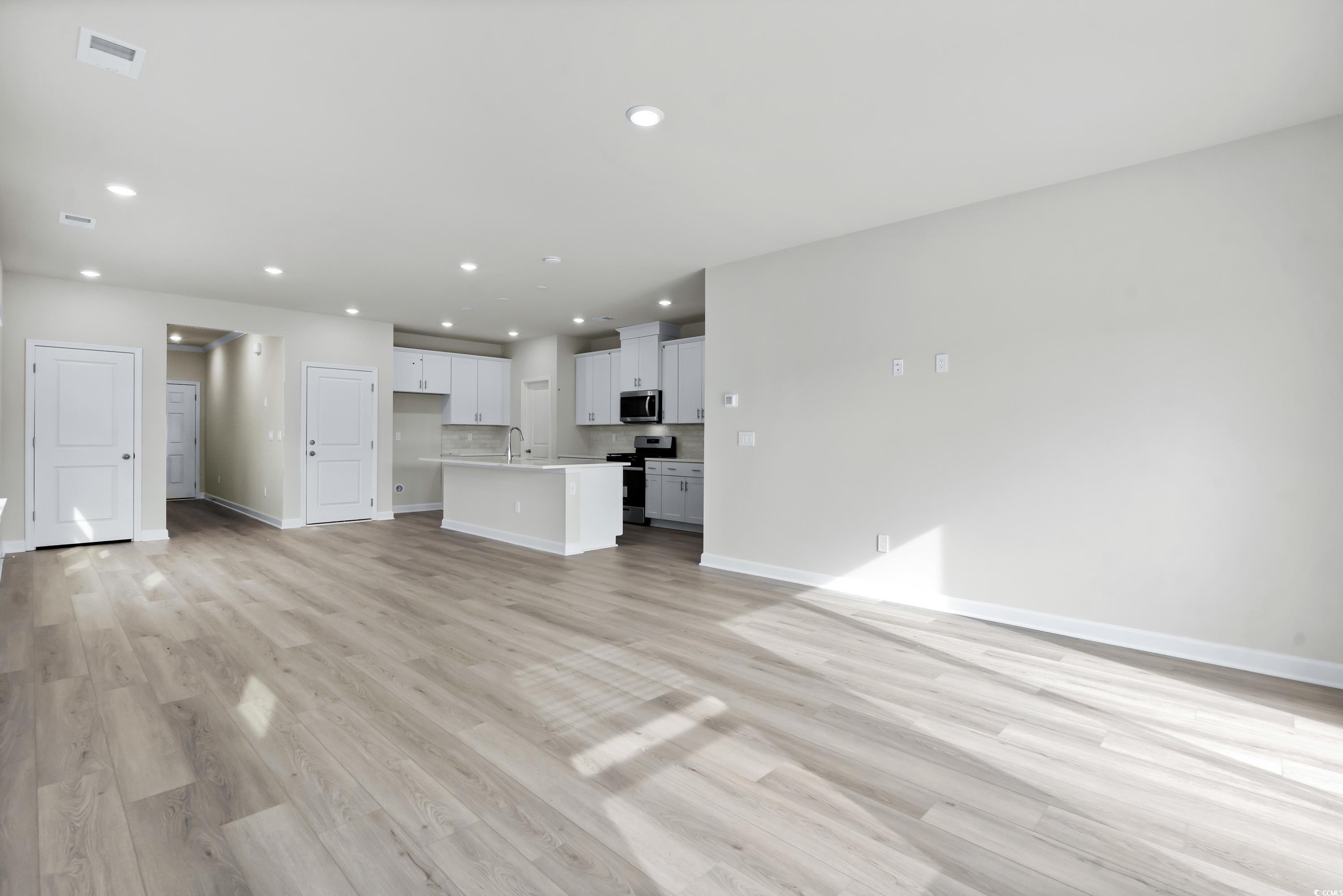 5043 Riverton Ct Property Photo 11