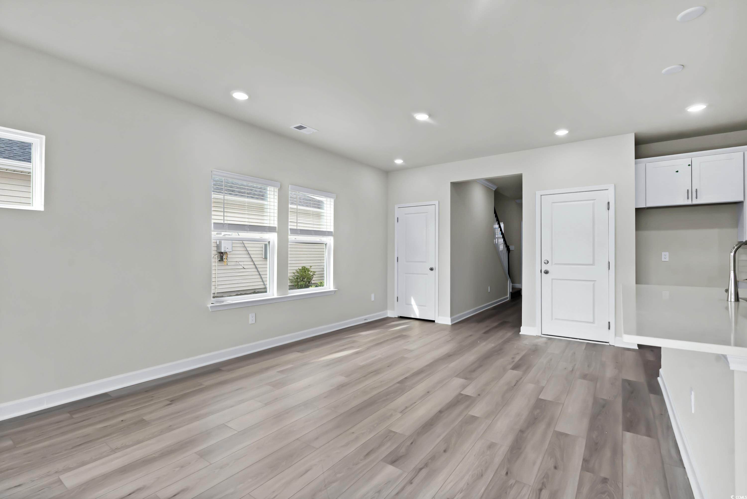 5043 Riverton Ct Property Photo 17