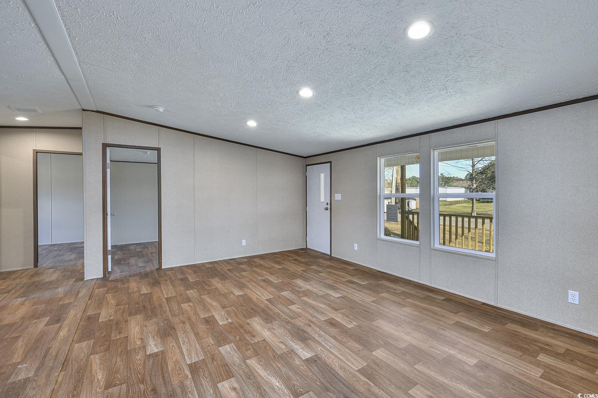 2707a Prince St. Property Photo 4