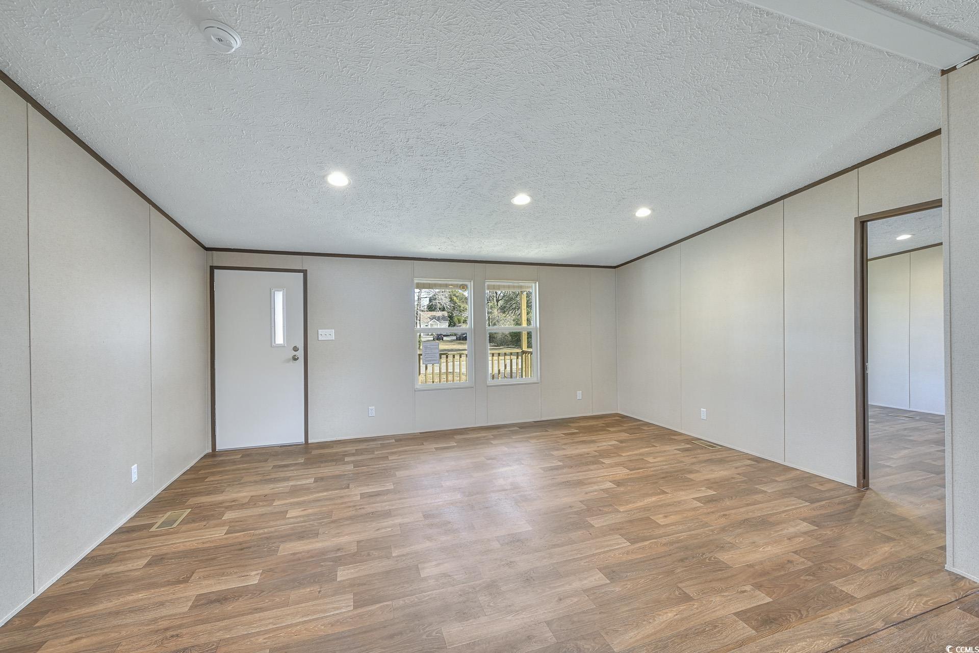 2707a Prince St. Property Photo 5