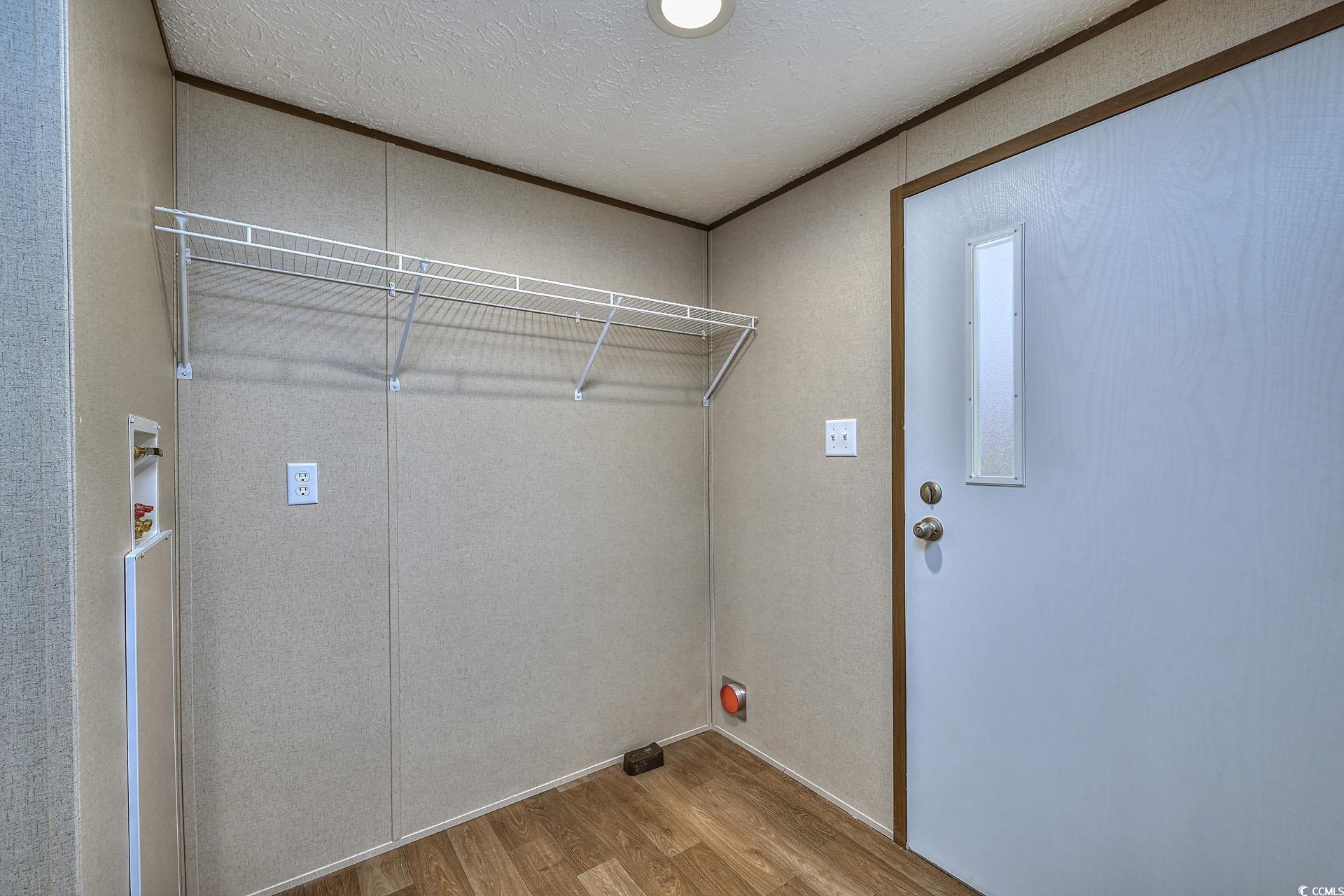 2707a Prince St. Property Photo 9