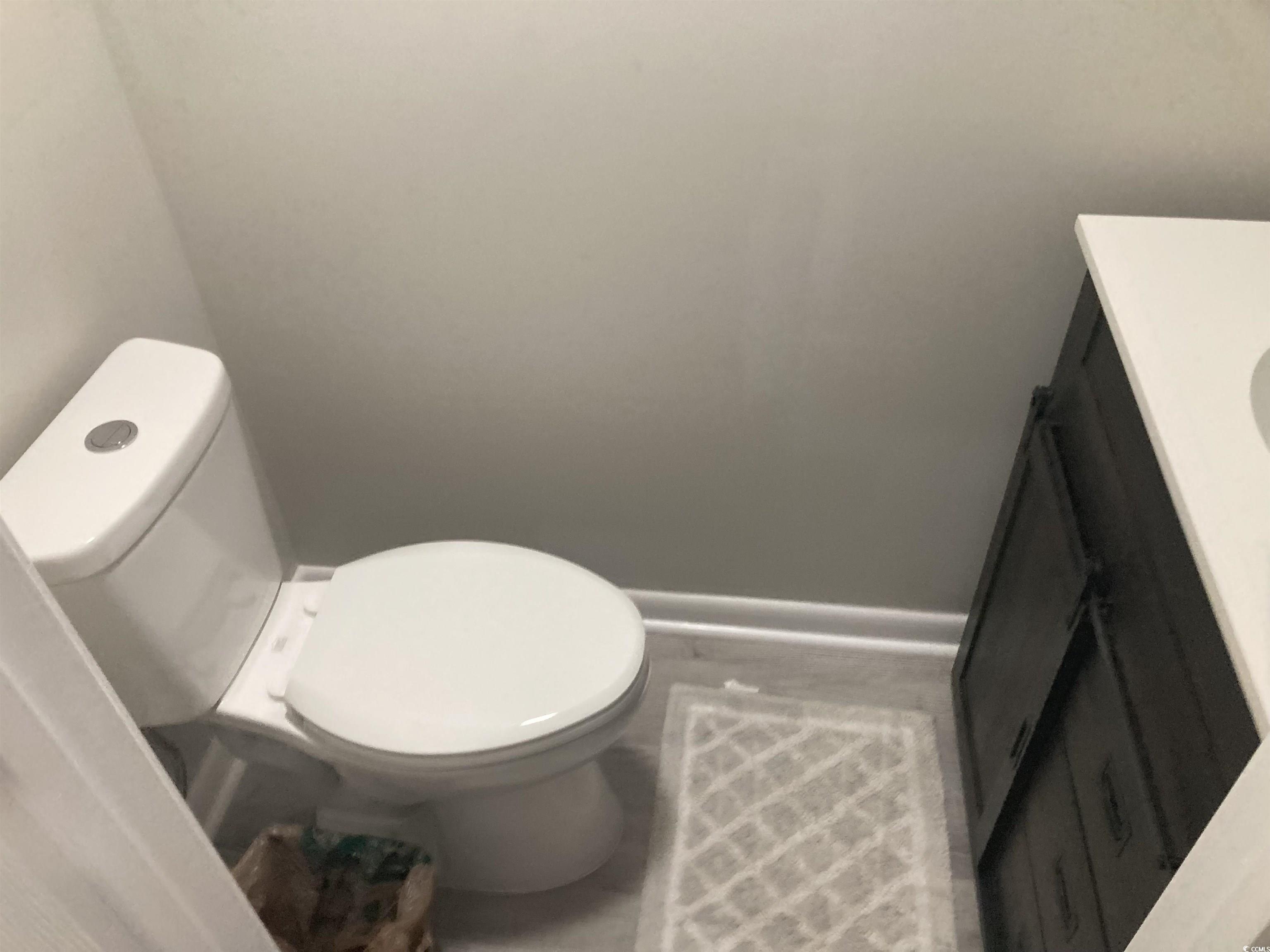 10200 Lake Shore Dr. Property Photo 7