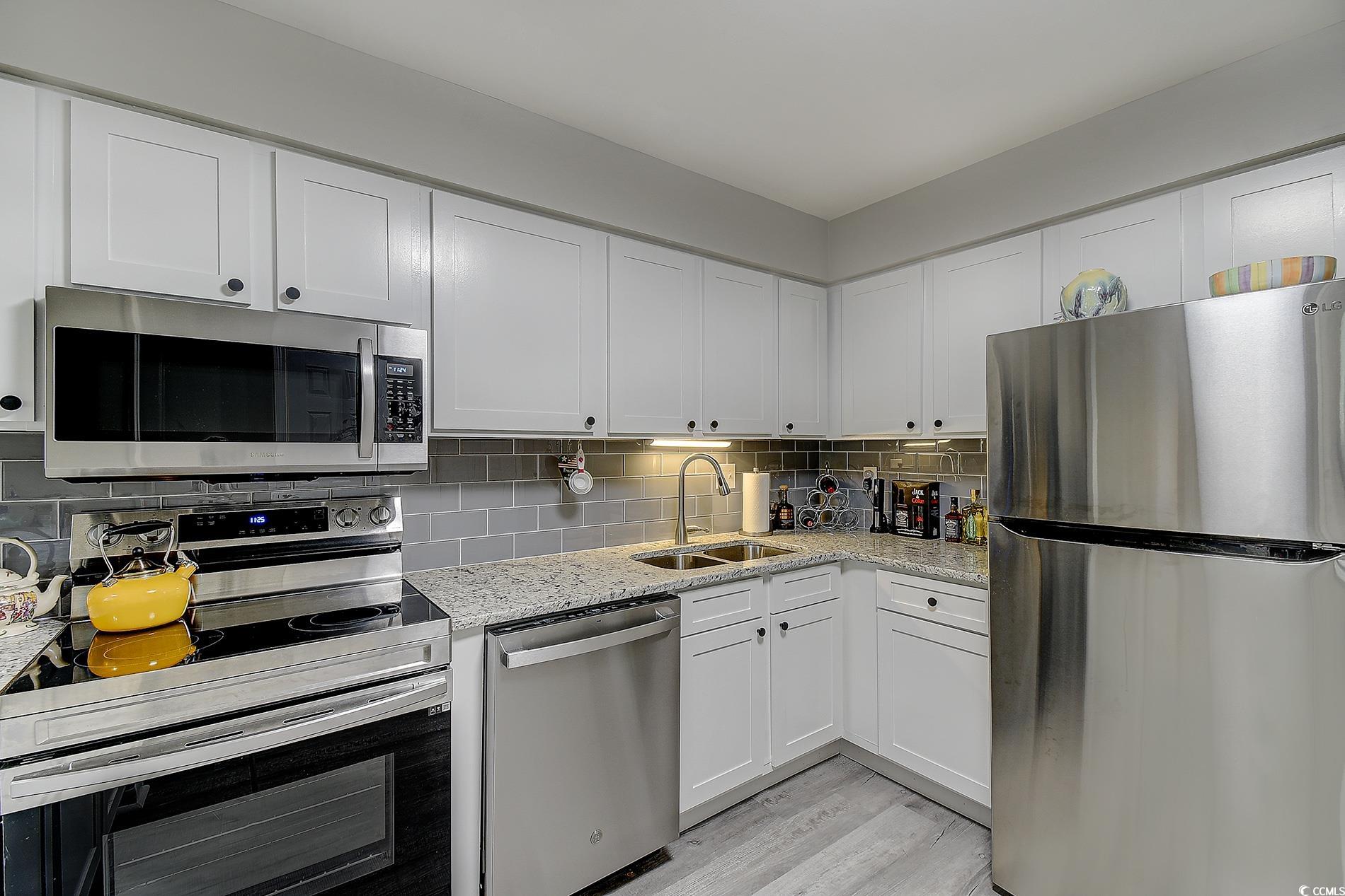 10200 Lake Shore Dr. Property Photo 11