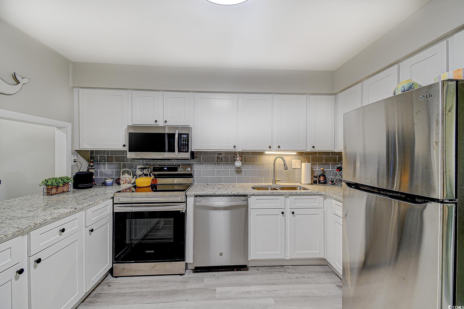 10200 Lake Shore Dr. Property Photo 12