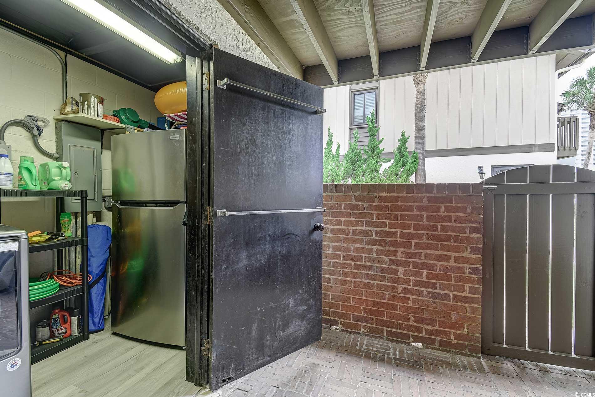 10200 Lake Shore Dr. Property Photo 32