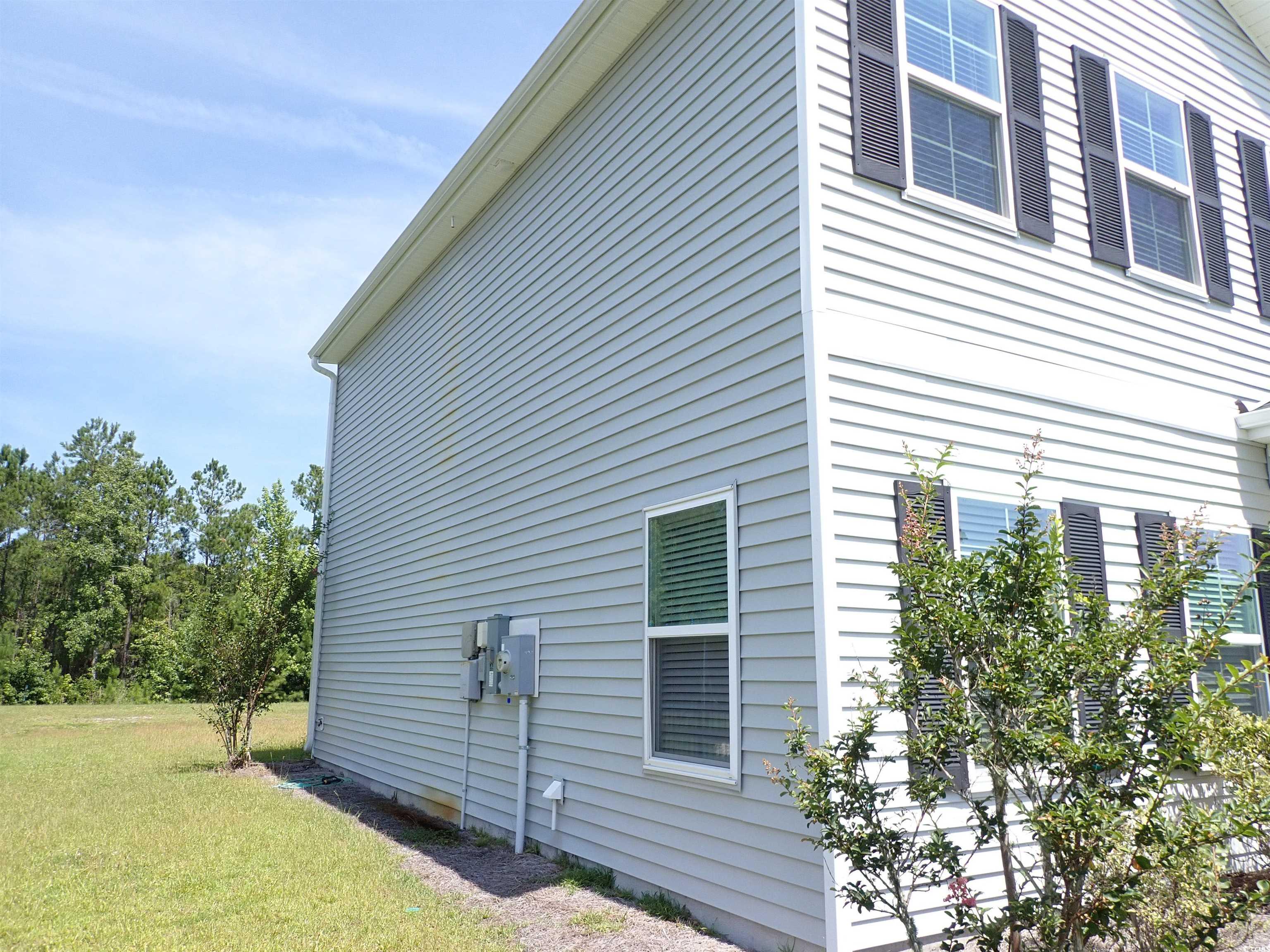 447 Archer Ct. Property Photo 5